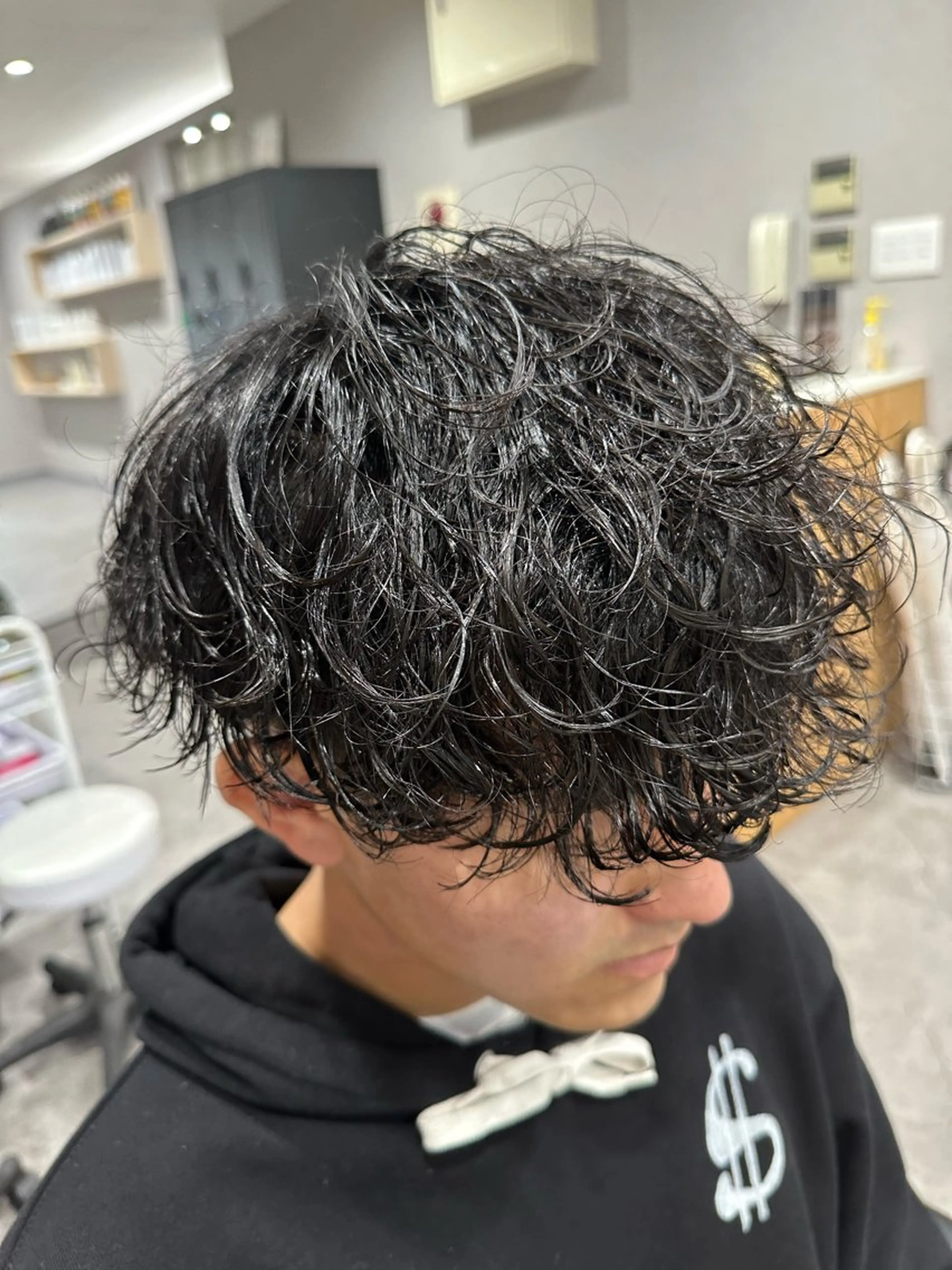 ミディアム パーマ ヘアアレンジ メンズ ミディアムパーマ メンズパーマ 波巻きパーマ スパイラルパーマ Mens Salon Gray by NYNY所属・メンズ特化美容師 コーショーのヘアスタイル