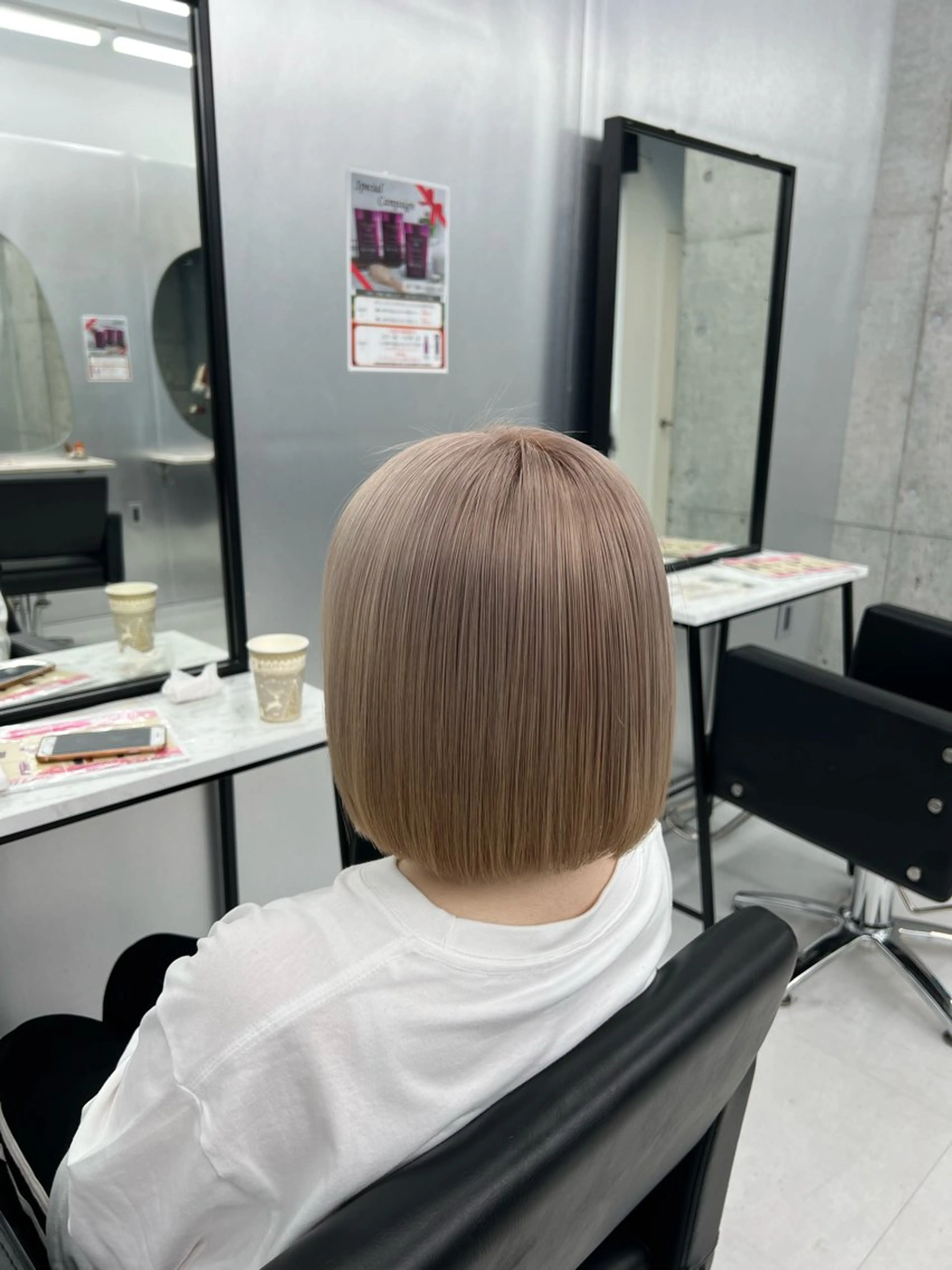 ミディアム カラー ヘアカラー トリートメント ヘアセット 👑高評価多数エク ステ×ハイトーン唯澄のヘアスタイル