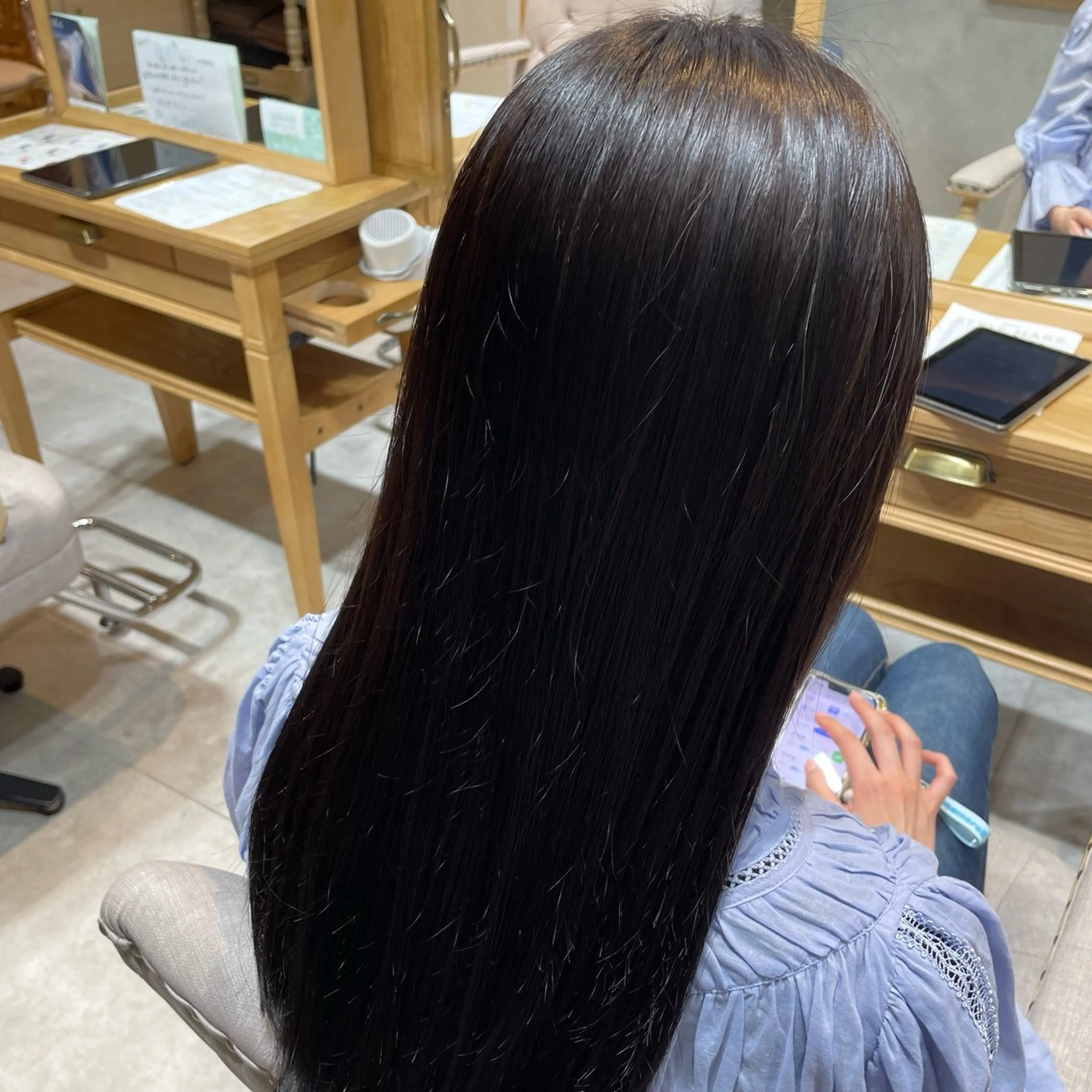 カラー ヘアカラー 佐々木 悠莉のヘアスタイル