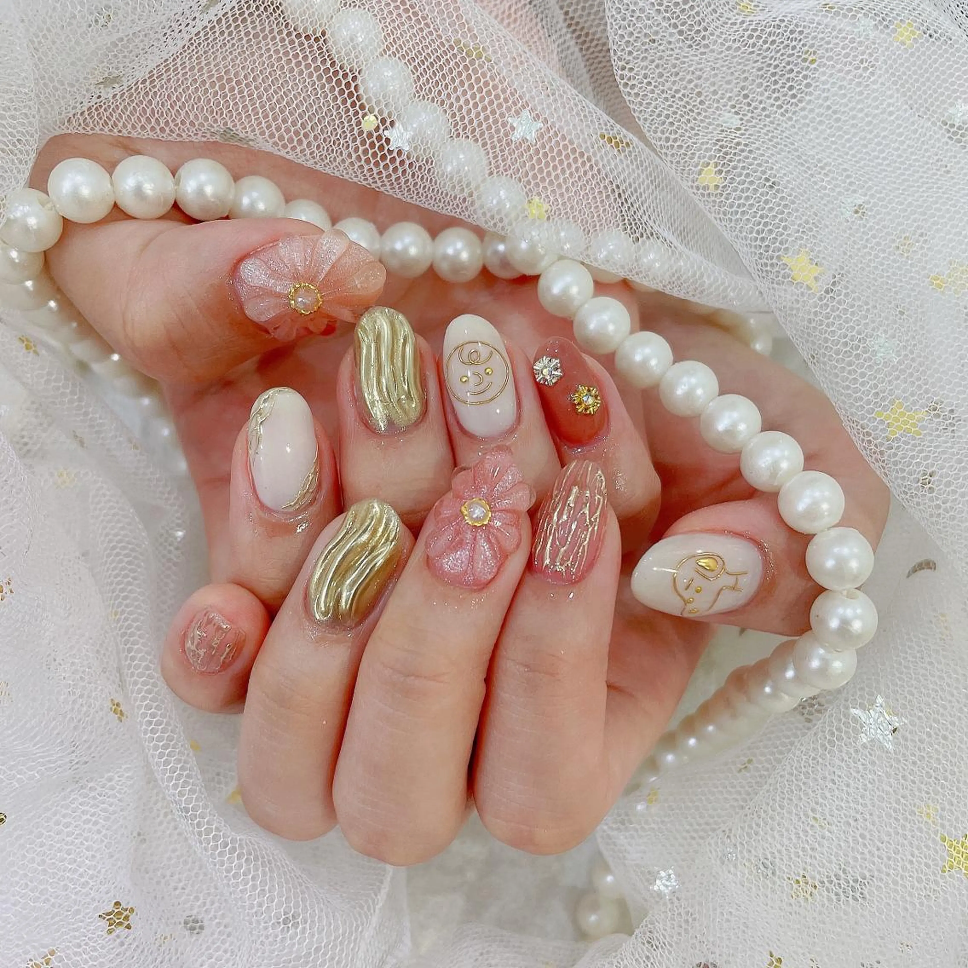 ミディアム ネイル ハンドネイル cho nailのネイルデザイン