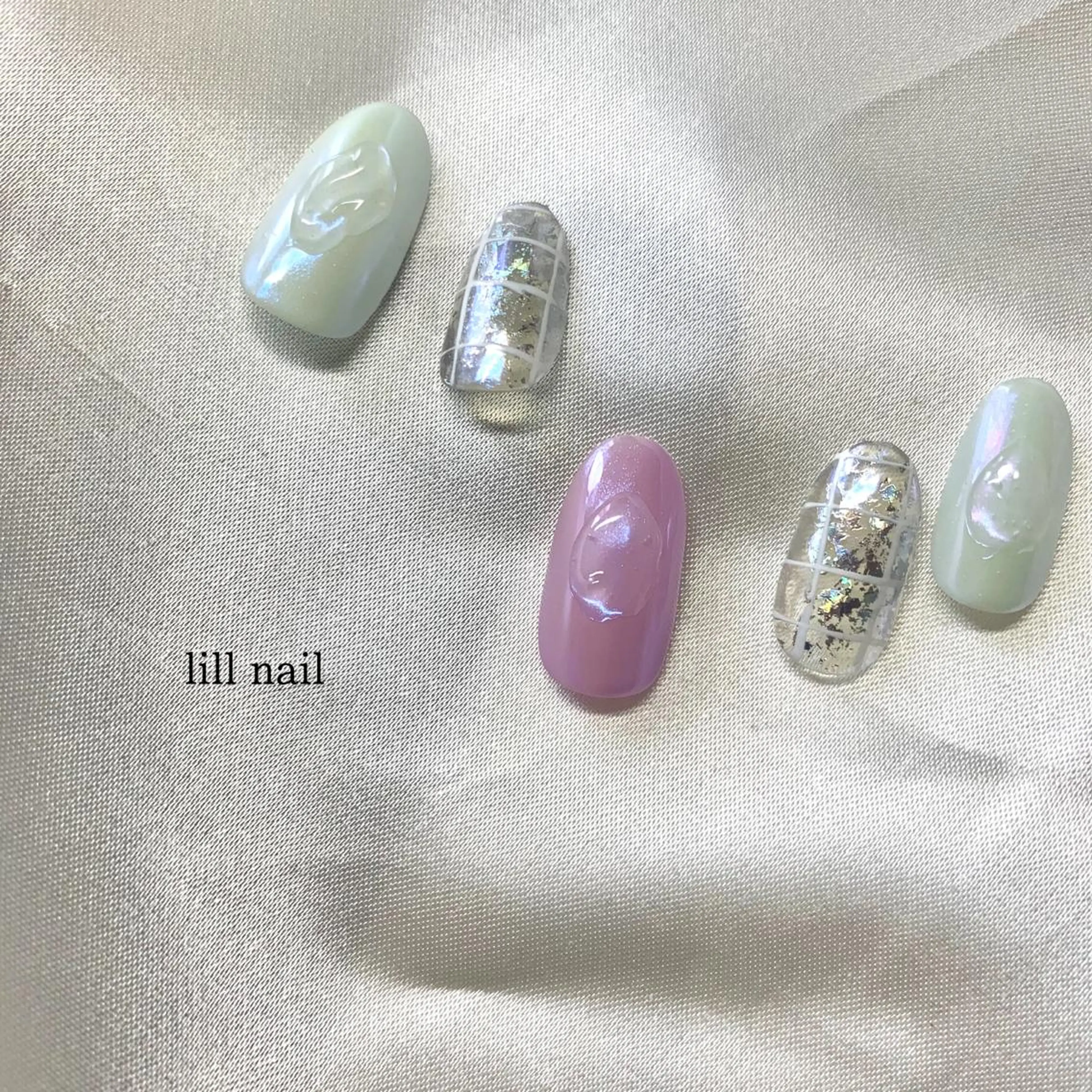 ミディアム pllia beautyのネイルデザイン