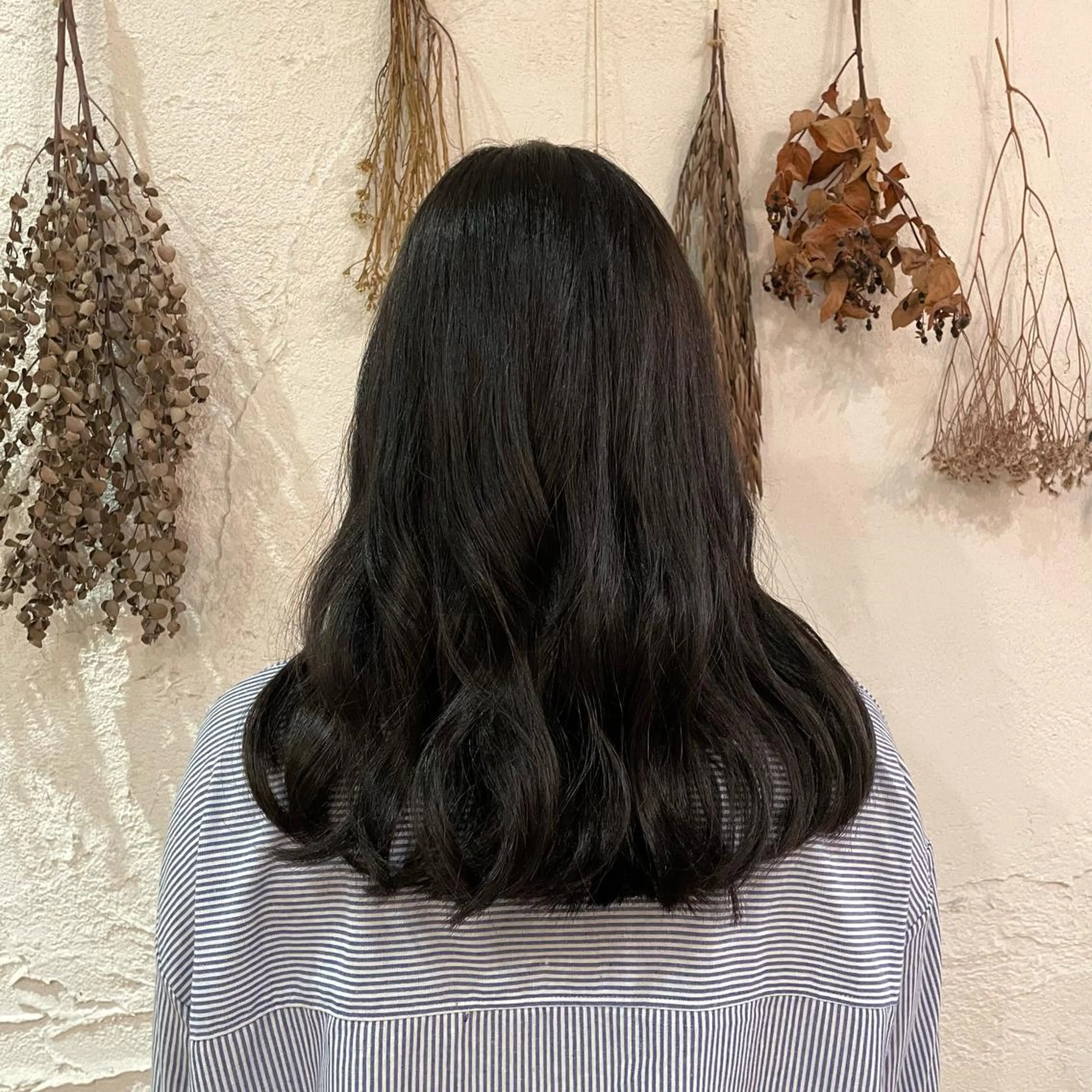 セミロング 浅沼 ほのかのヘアスタイル