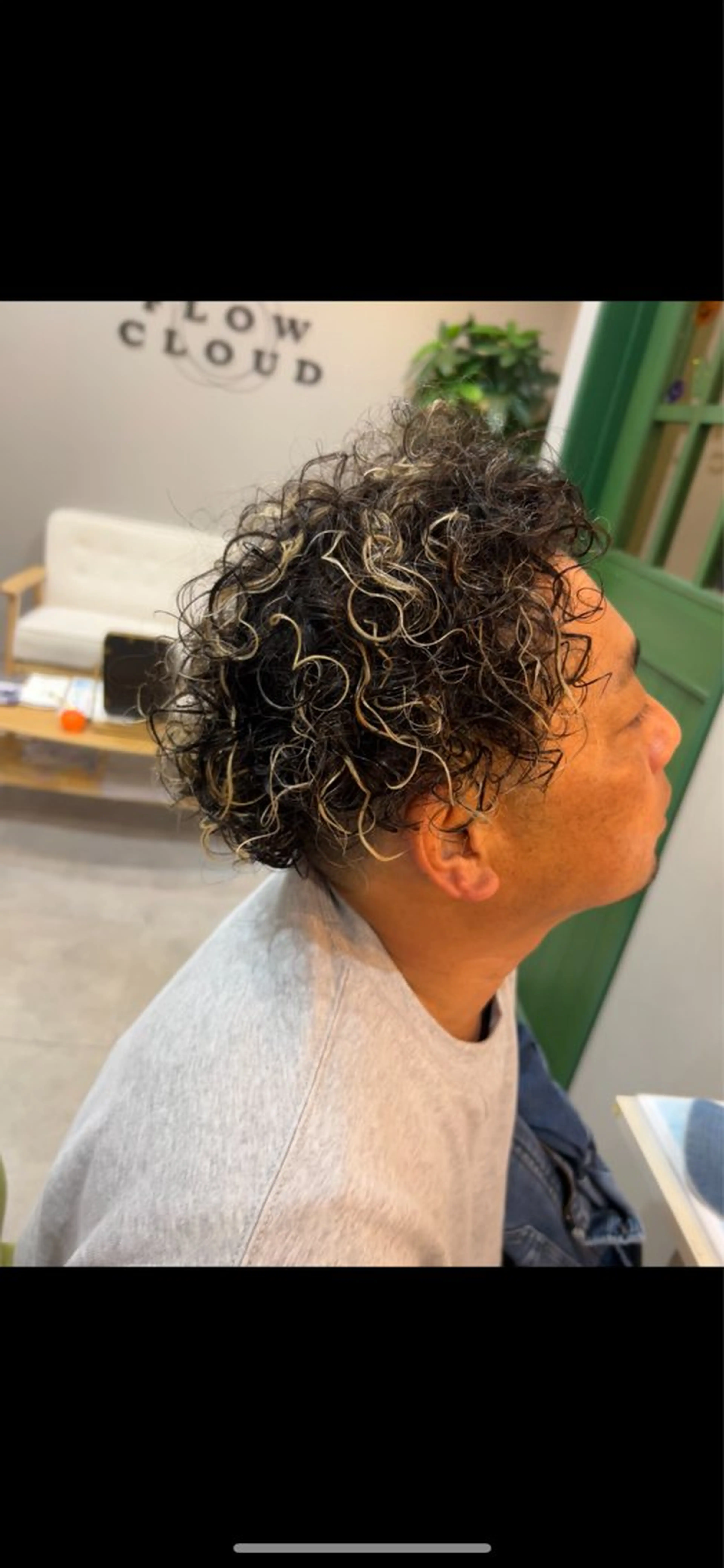 ショート パーマ メンズ メンズハイライト メンズパーマ ハイライト スパイラルパーマ カット パーマ SHION men's permのヘアスタイル