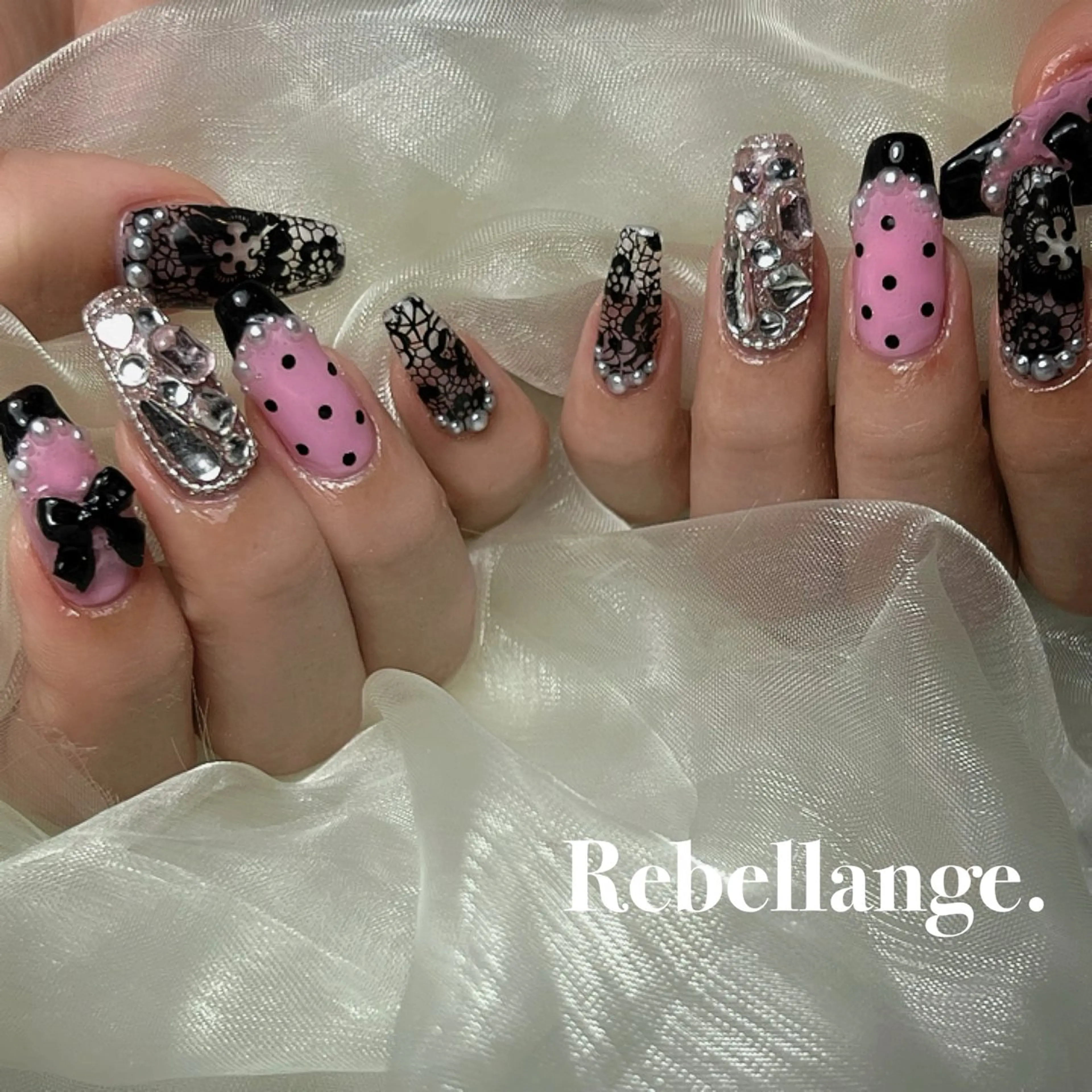ネイル ハンドネイル Rebellange n.のネイルデザイン