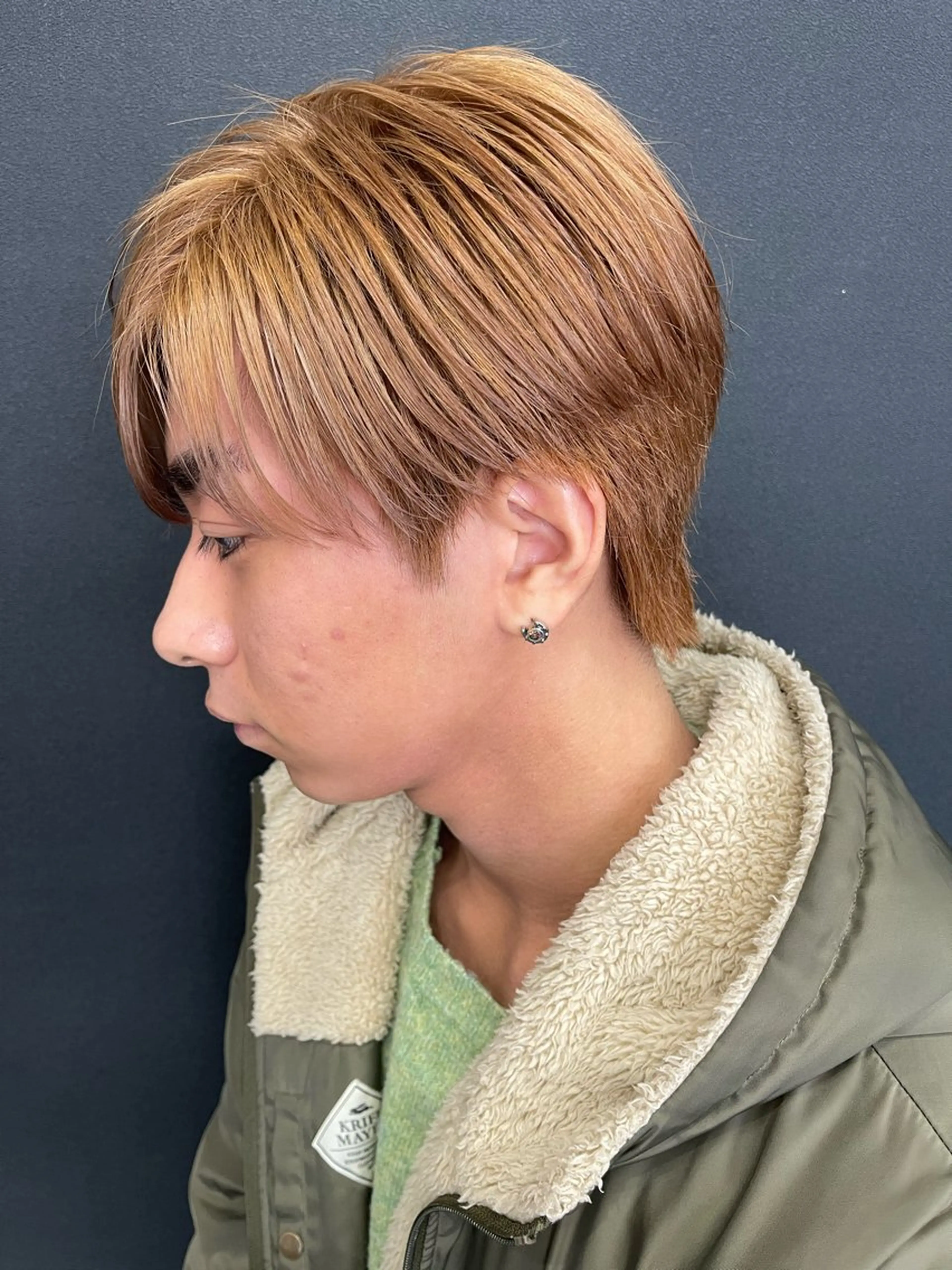 ミディアム カラー メンズ メンズブリーチ ブリーチ ブラウンカラー ミルクティーブラウン カット ヘアカラー トリートメント beautystadium529所属・高橋 裕利のヘアスタイル