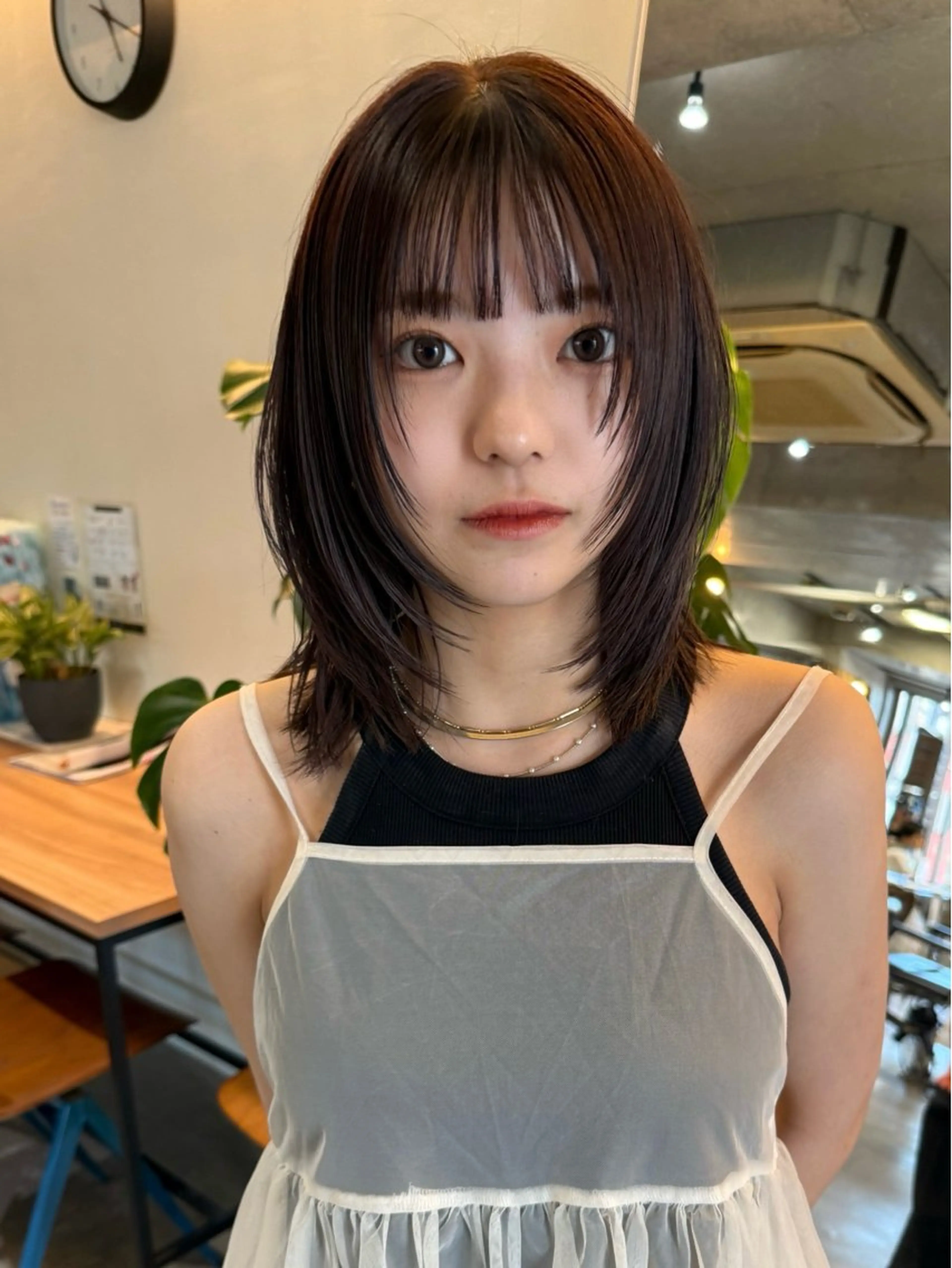 ミディアム レイヤーカット カット ヘアカラー レイヤーカット\ウル フ　chinatsuのヘアスタイル