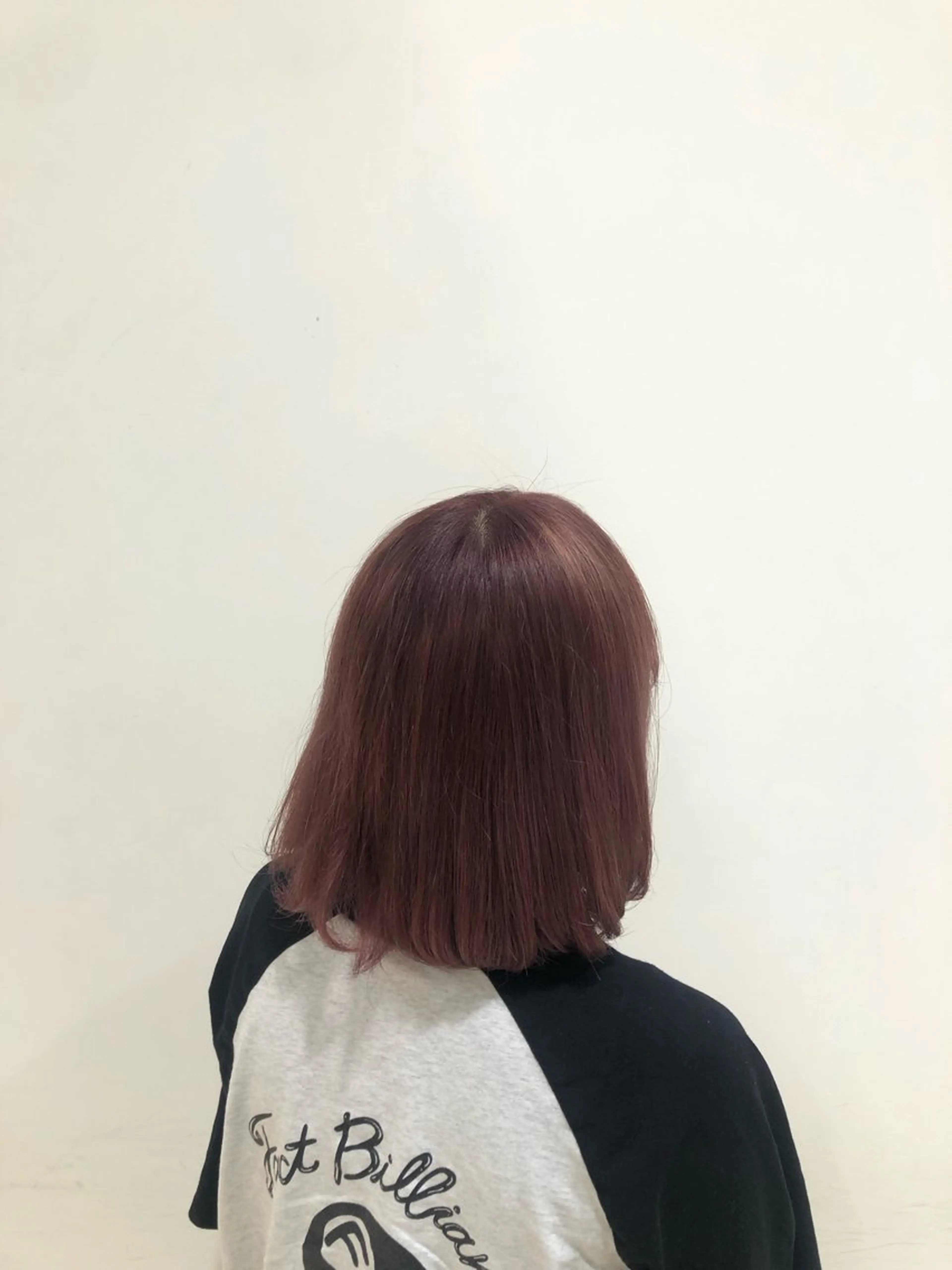 ショート ヘアカラー 三浦 航平のヘアスタイル