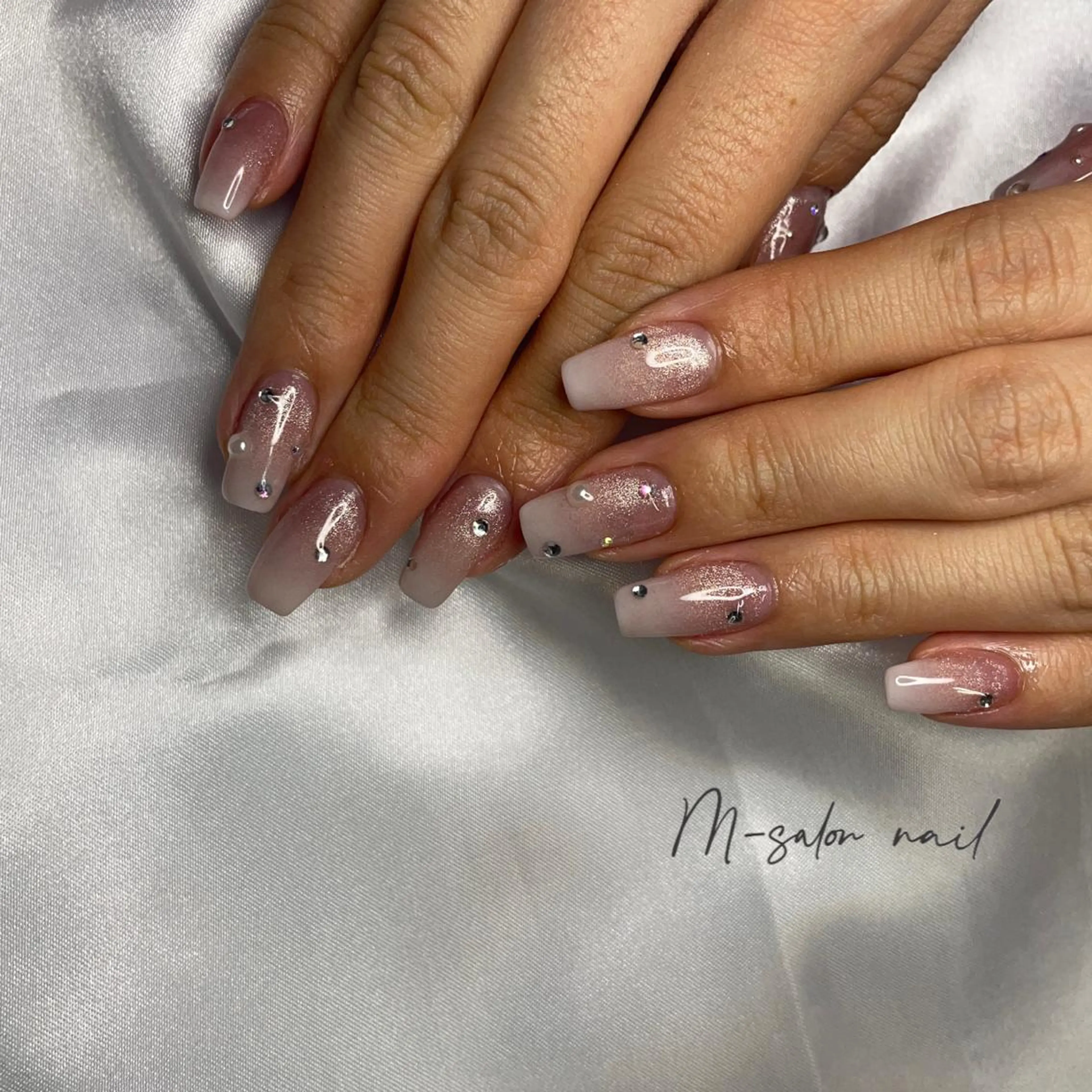 ネイル グラデーション マグネットネイル ハンドネイル 韓国/網紅/パーツ M-salonのネイルデザイン