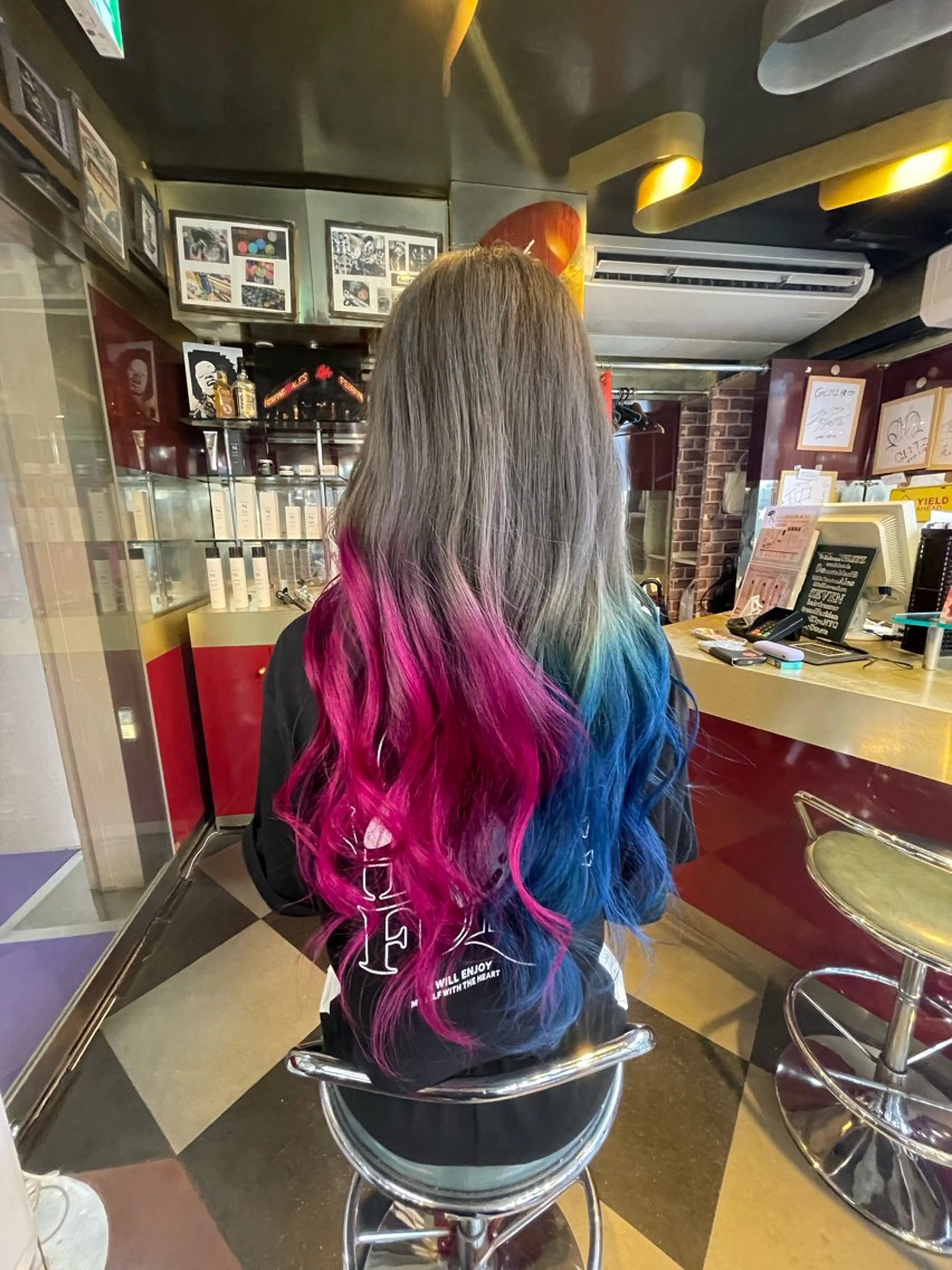 ロング カラー ブルーカラー ピンクカラー 👑派手髪/カット 👑ANRYのヘアスタイル