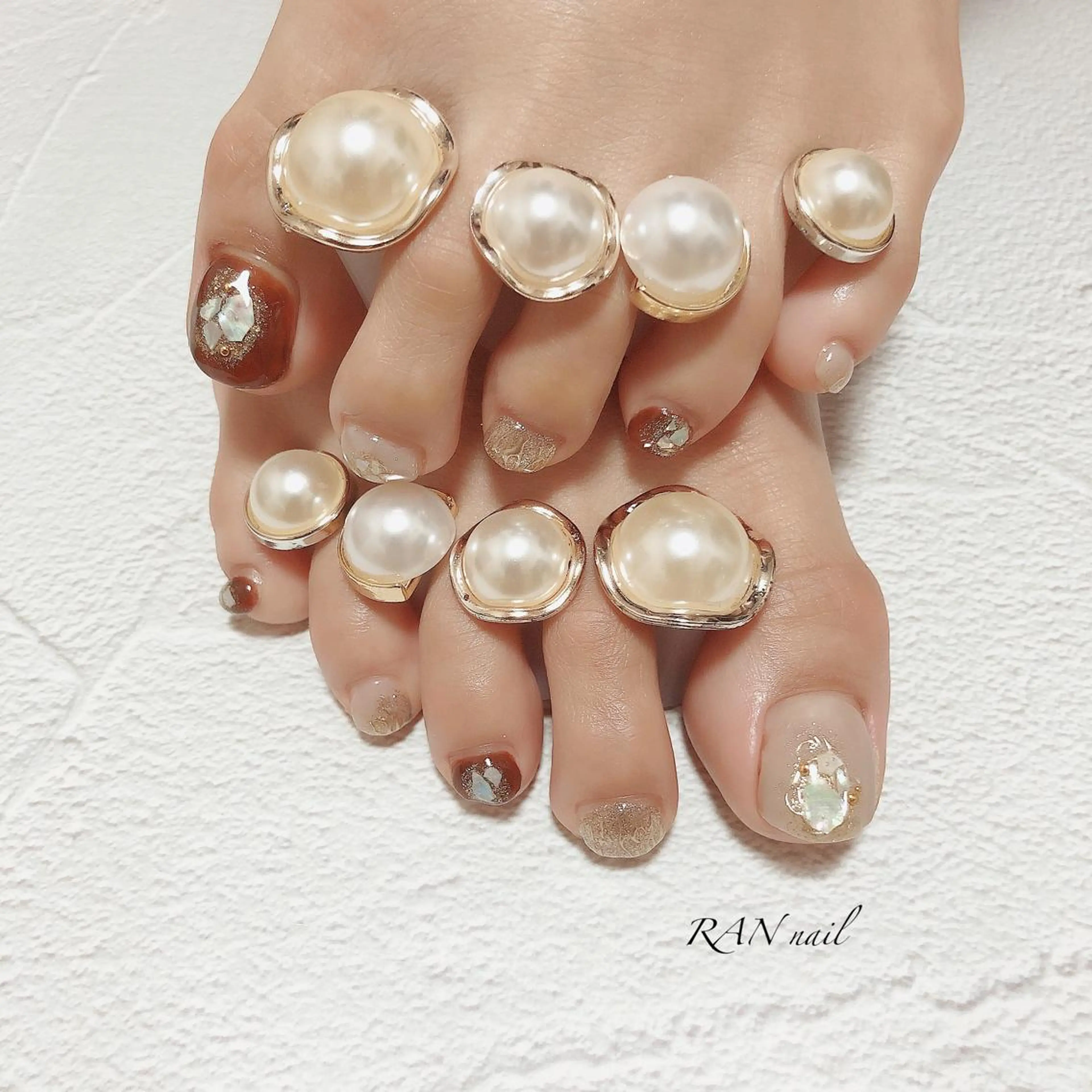 ネイル ブラウン 成人式 ジェルネイル ラメ(グリッター) ニュアンスネイル ハンドネイル フットネイル RAN nail 〜ランネイル〜所属・RAN nailのネイルデザイン