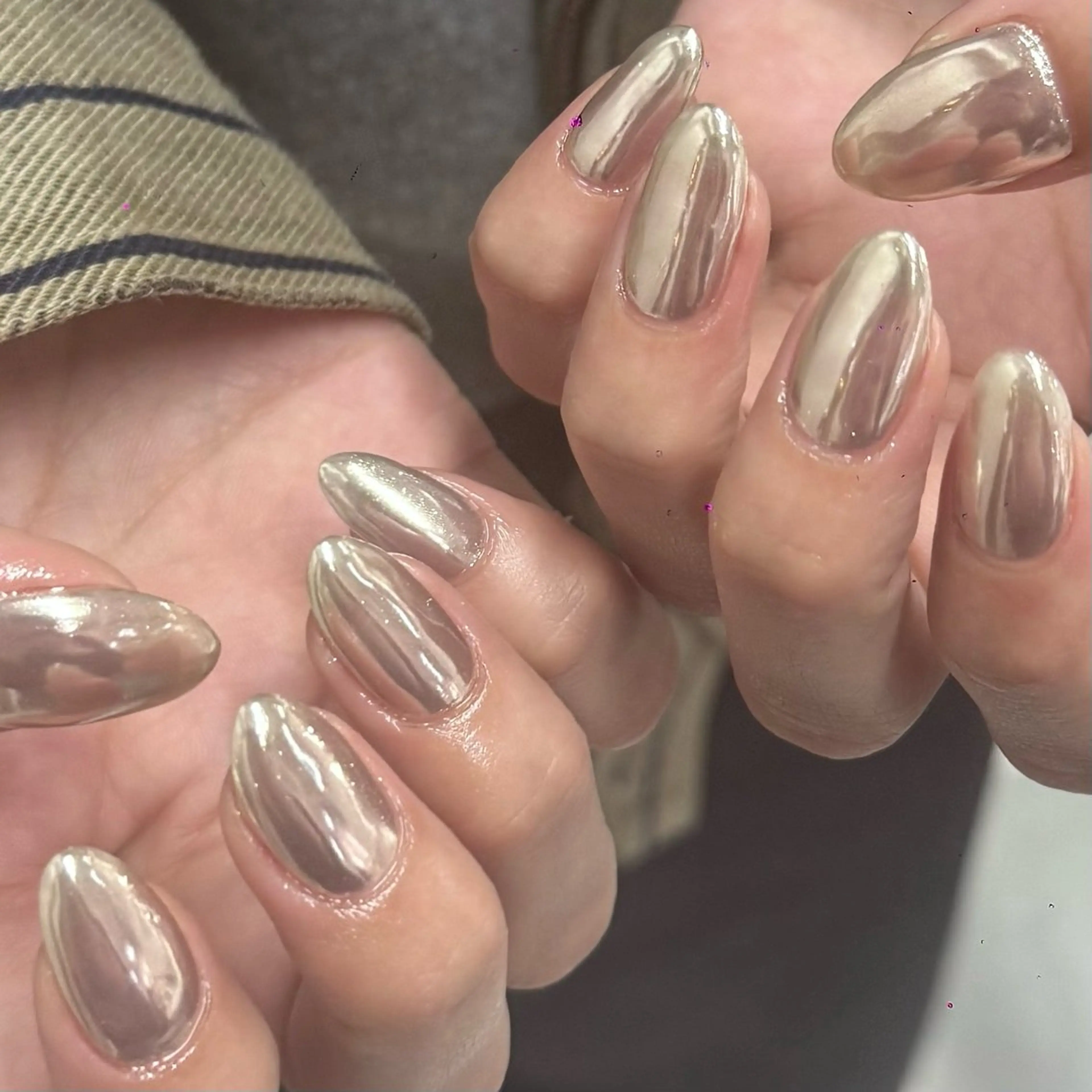 ネイル ミラーネイル ハンドネイル WOLTOKYO渋谷 lynのネイルデザイン