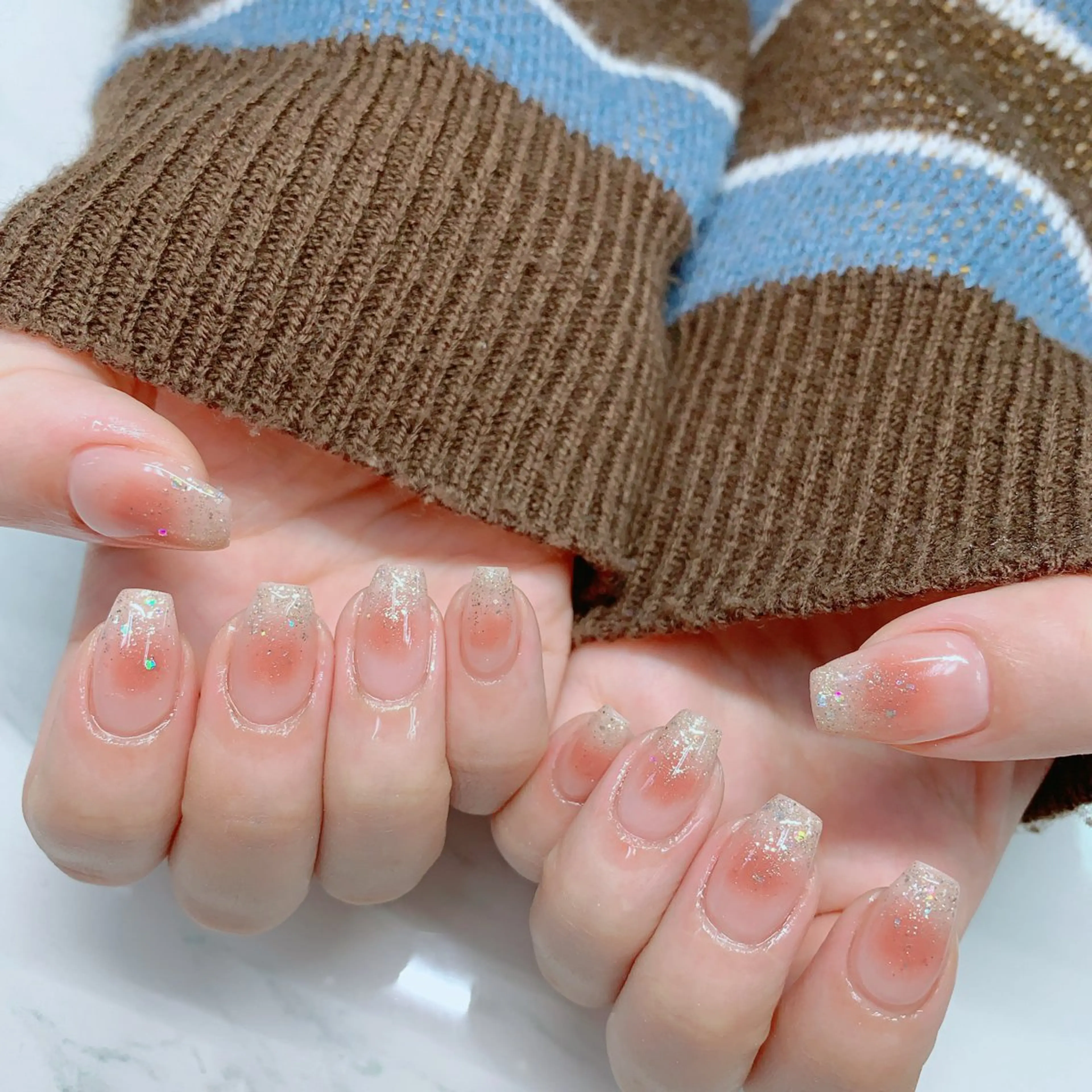 ネイル オーロラネイル 長さ出し フットネイル ジェルネイル キラキラネイル ハンドネイル インフィニティ ネイルサロンのネイルデザイン