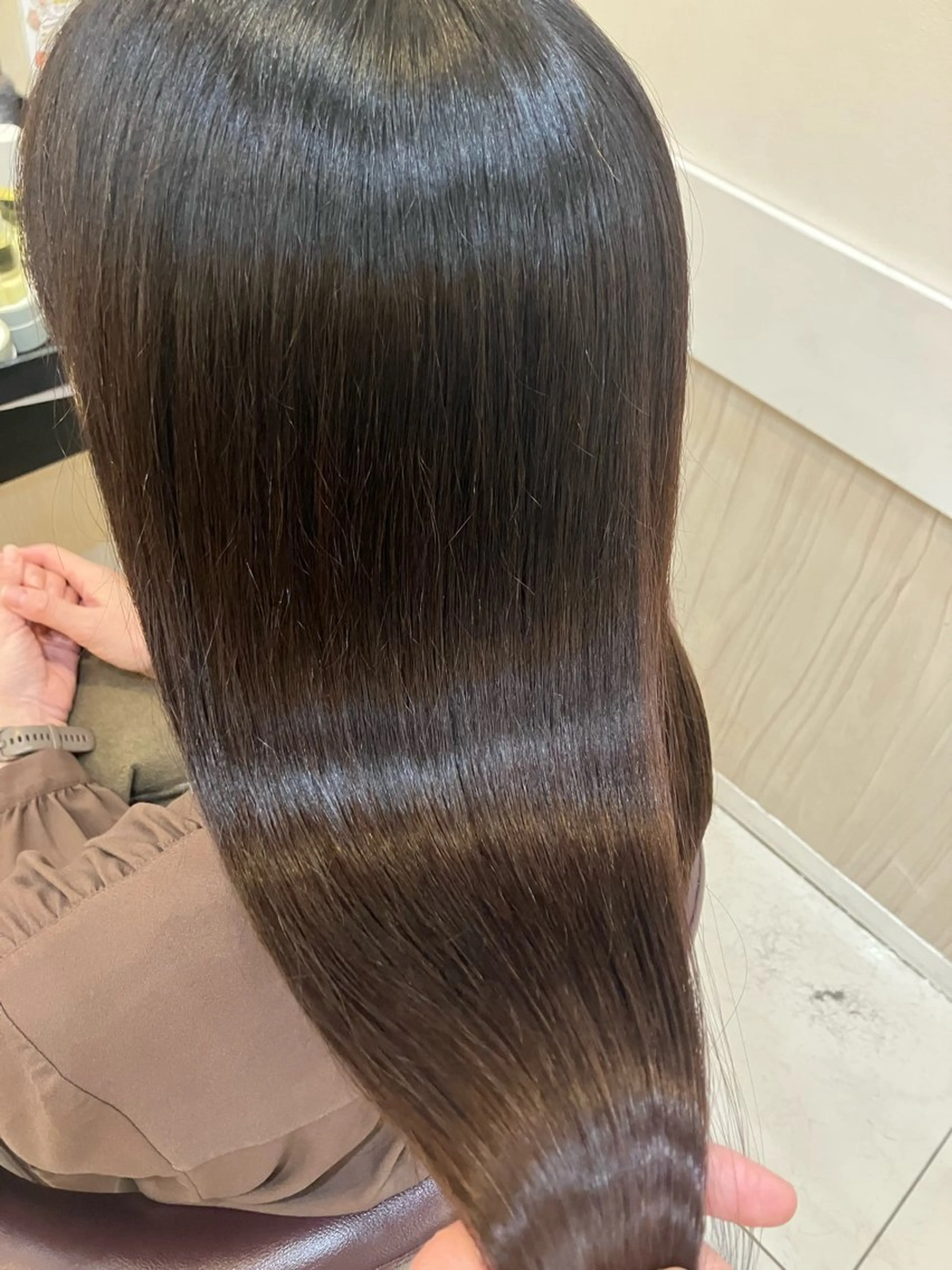 セミロング 縮毛矯正 yukari 艶髪ヘアのヘアスタイル