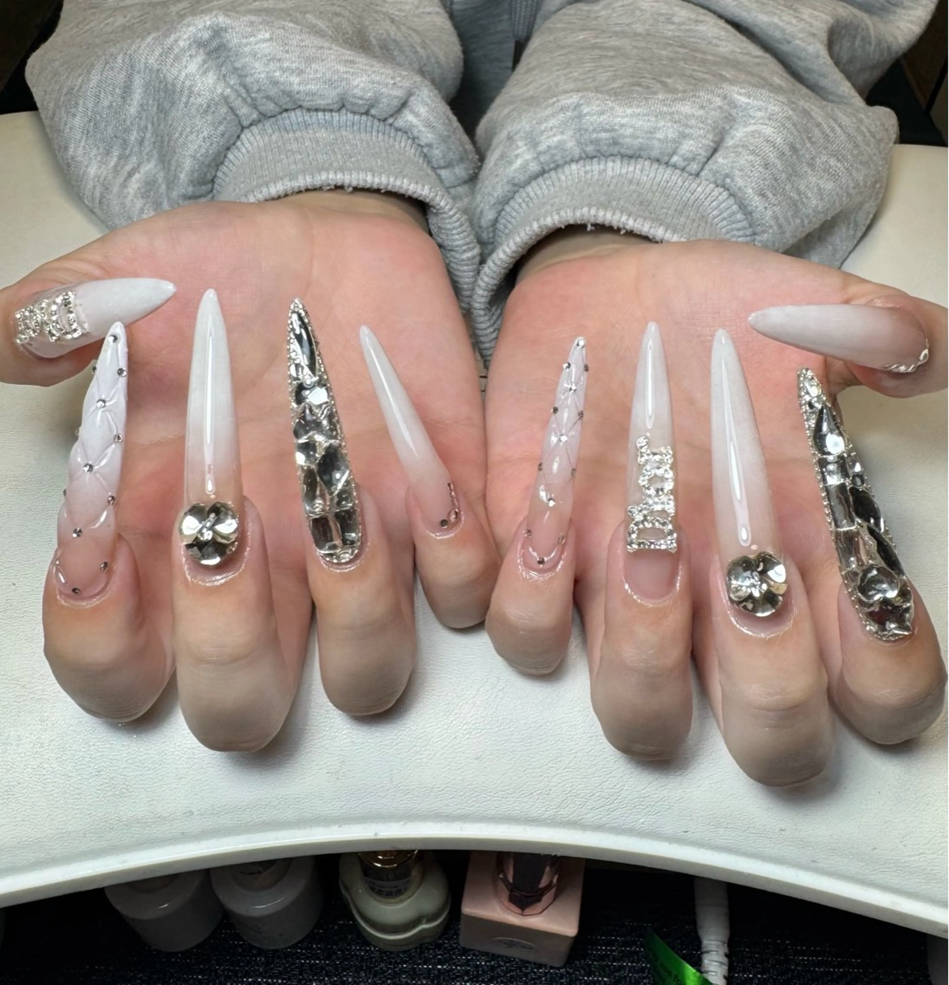 ネイル ロングネイル スーパーロングネイル ハンドネイル ain nailのネイルデザイン
