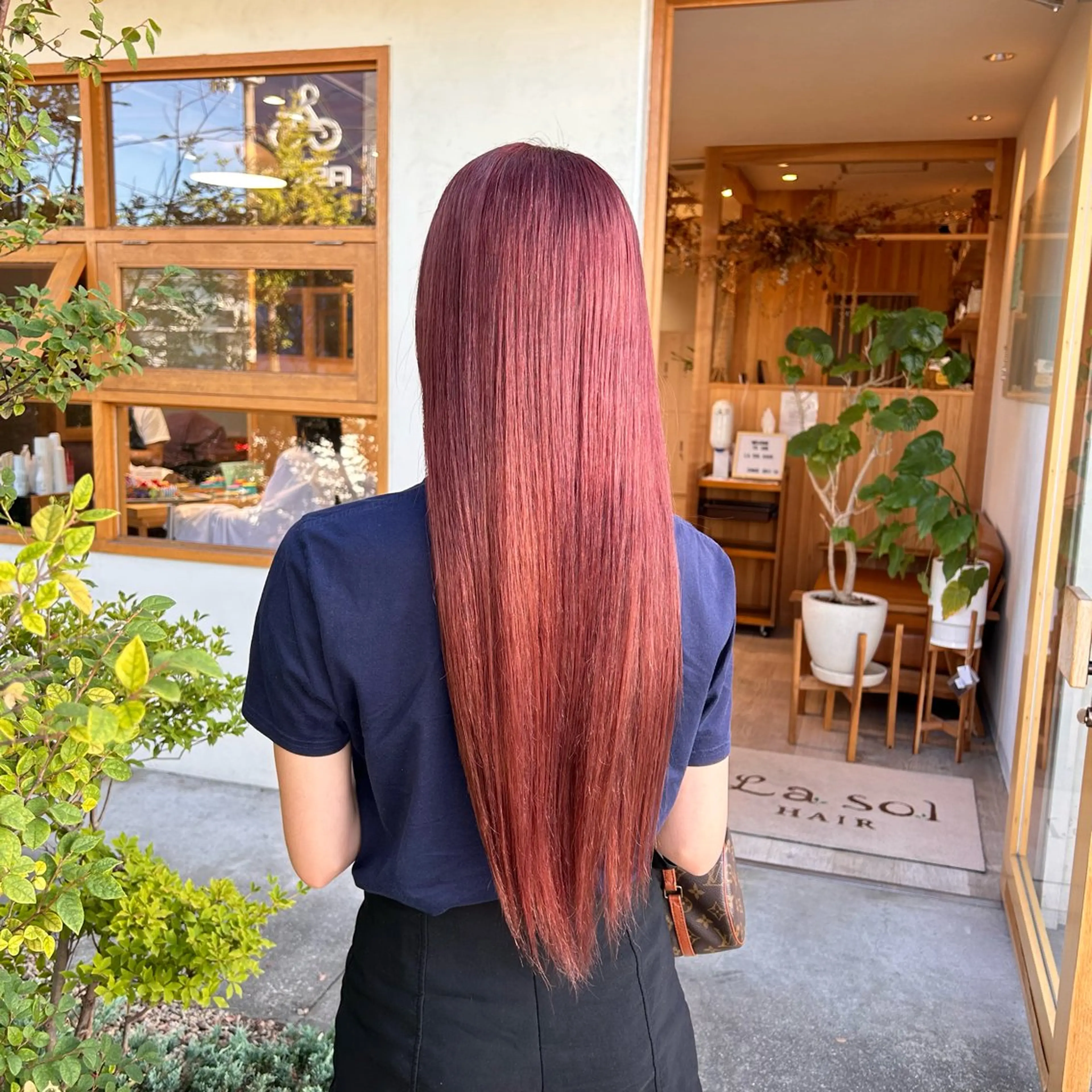 ロング カラー ピンクカラー ヘアカラー 山本 知佳のヘアスタイル