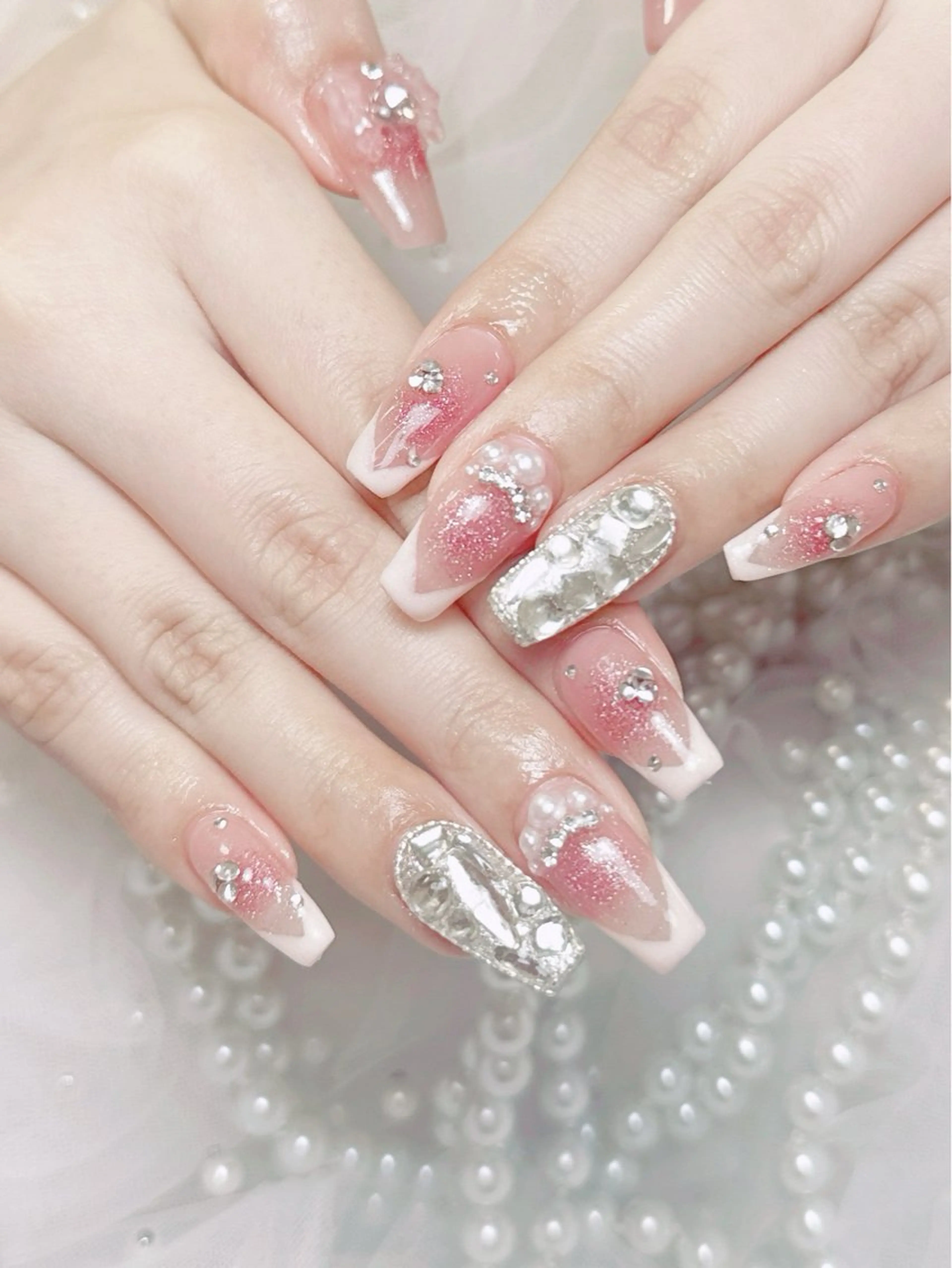 ネイル フレンチネイル ジェルネイル ハート 韓国ネイル マグネットネイル ハンドネイル ネイルサロン lotusのネイルデザイン