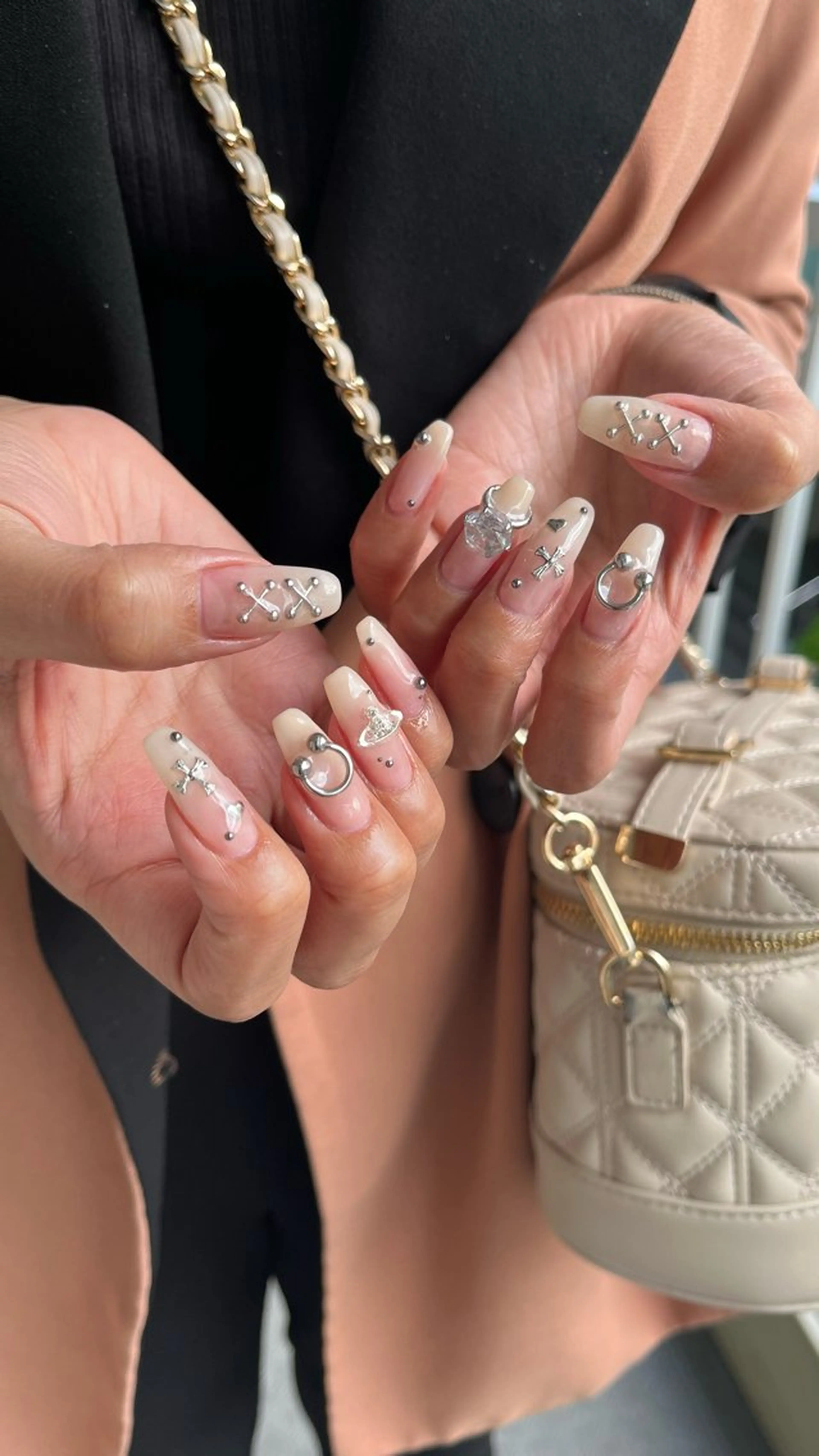 ネイル ハンドネイル フットネイル Nailsalon Fave/Rinaのネイルデザイン