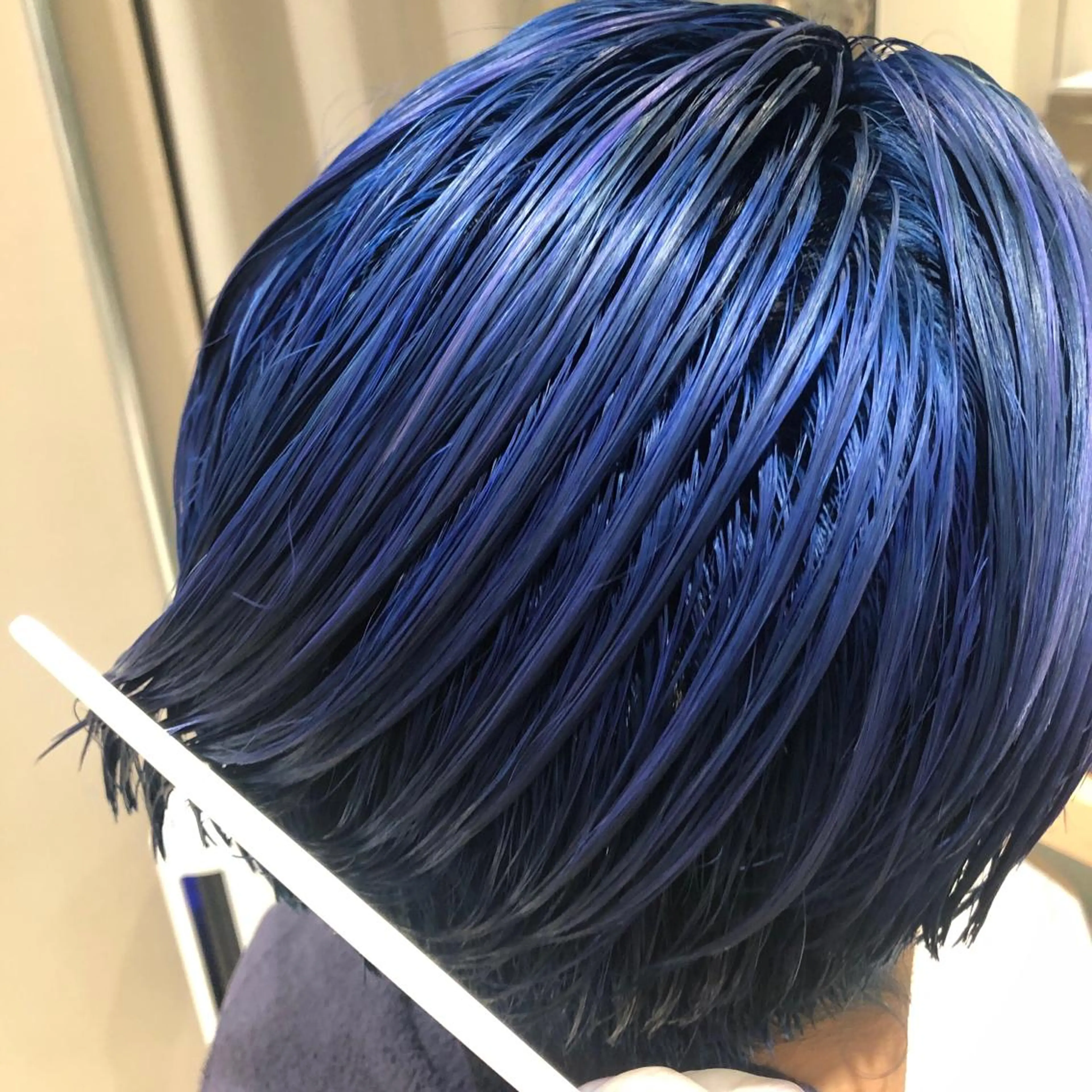 カラー ブリーチ ブルーカラー ハイトーンカラー 推しカラー✨ オタク美容師ユウカのヘアスタイル