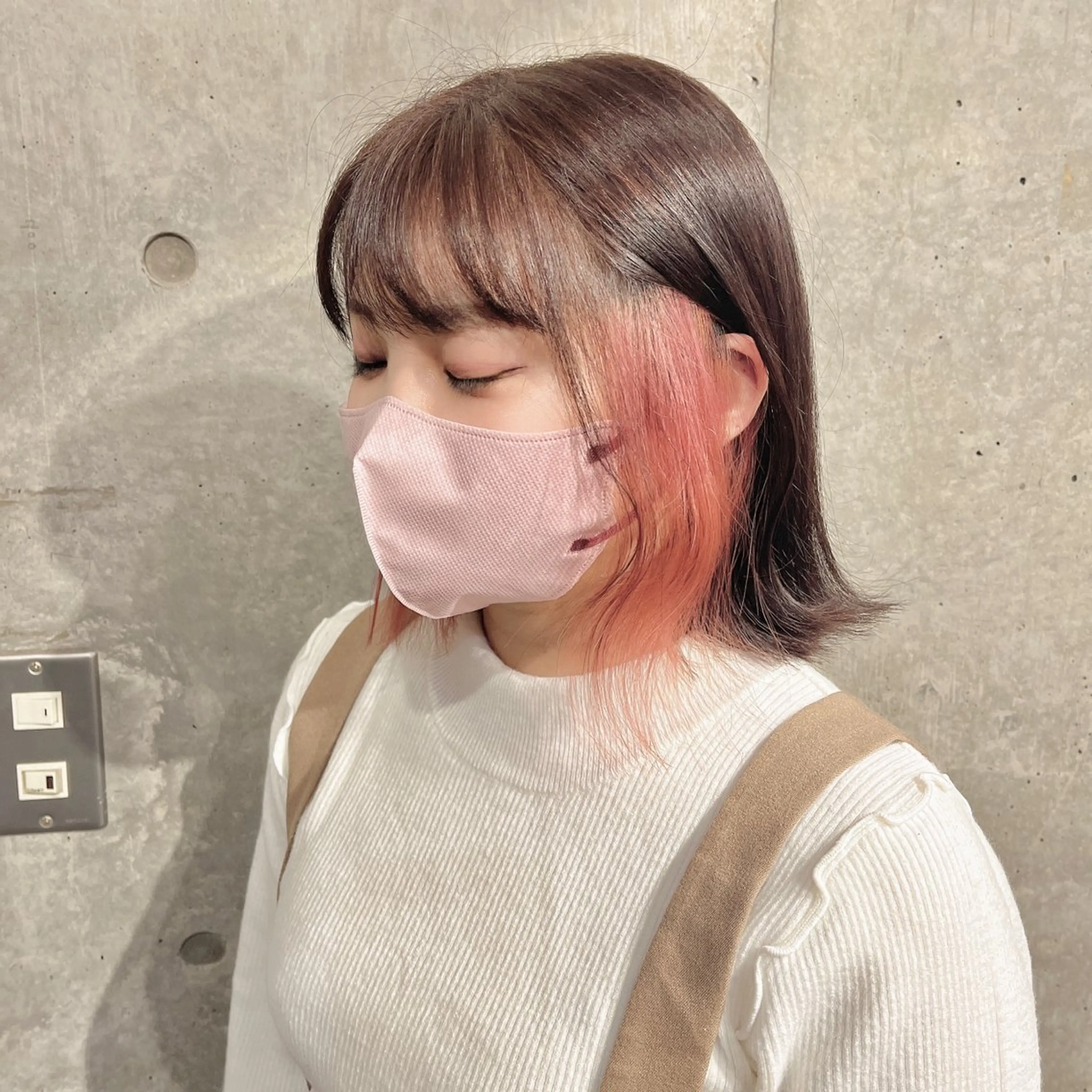 ミディアム カラー ブリーチ イヤリングカラー インナーカラー ピンクカラー ボブ ヘアカラー 藤澤 夏実/インナーカラーのヘアスタイル