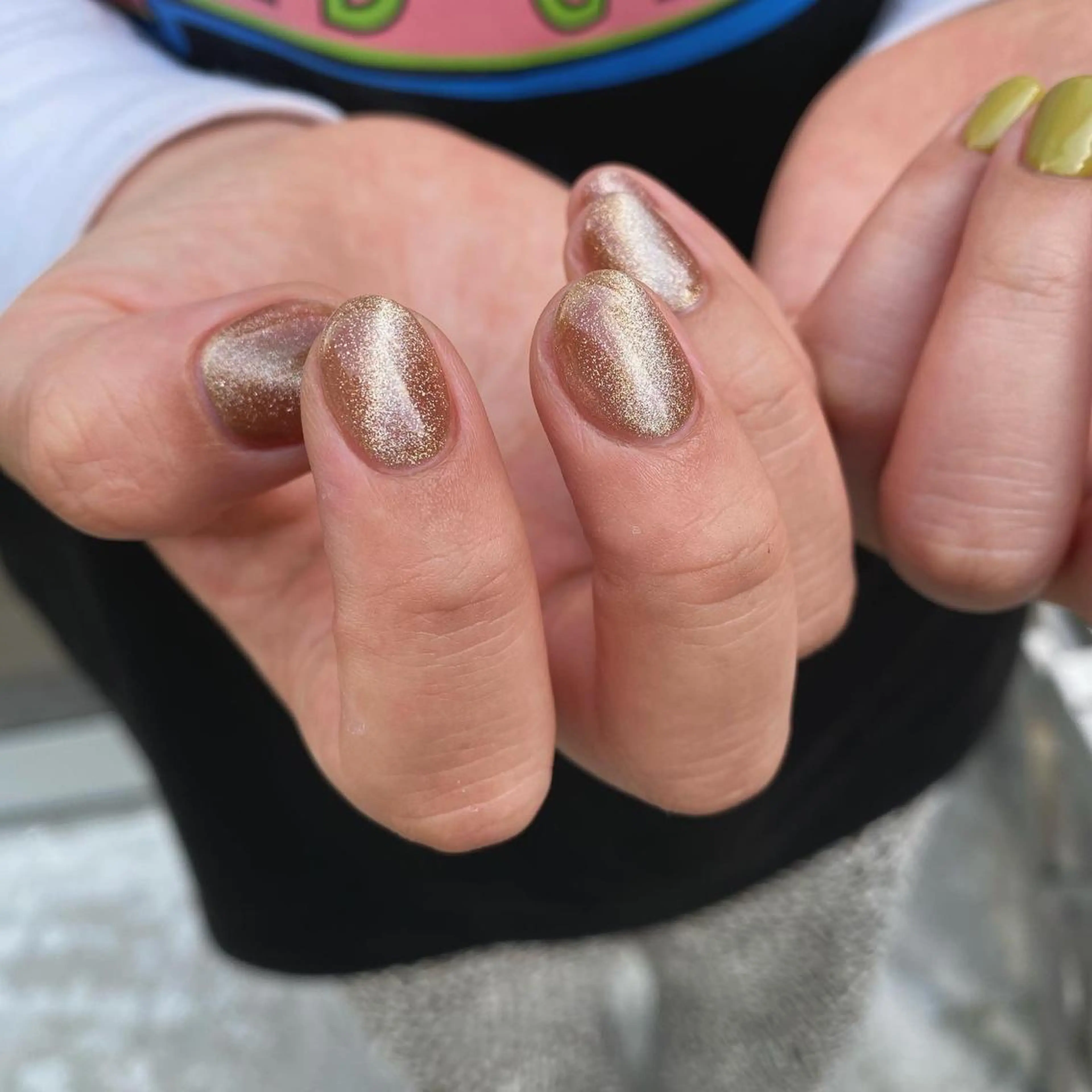 ネイル ゴールド マグネットネイル 🌼大西洋子 laughl🌼のネイルデザイン