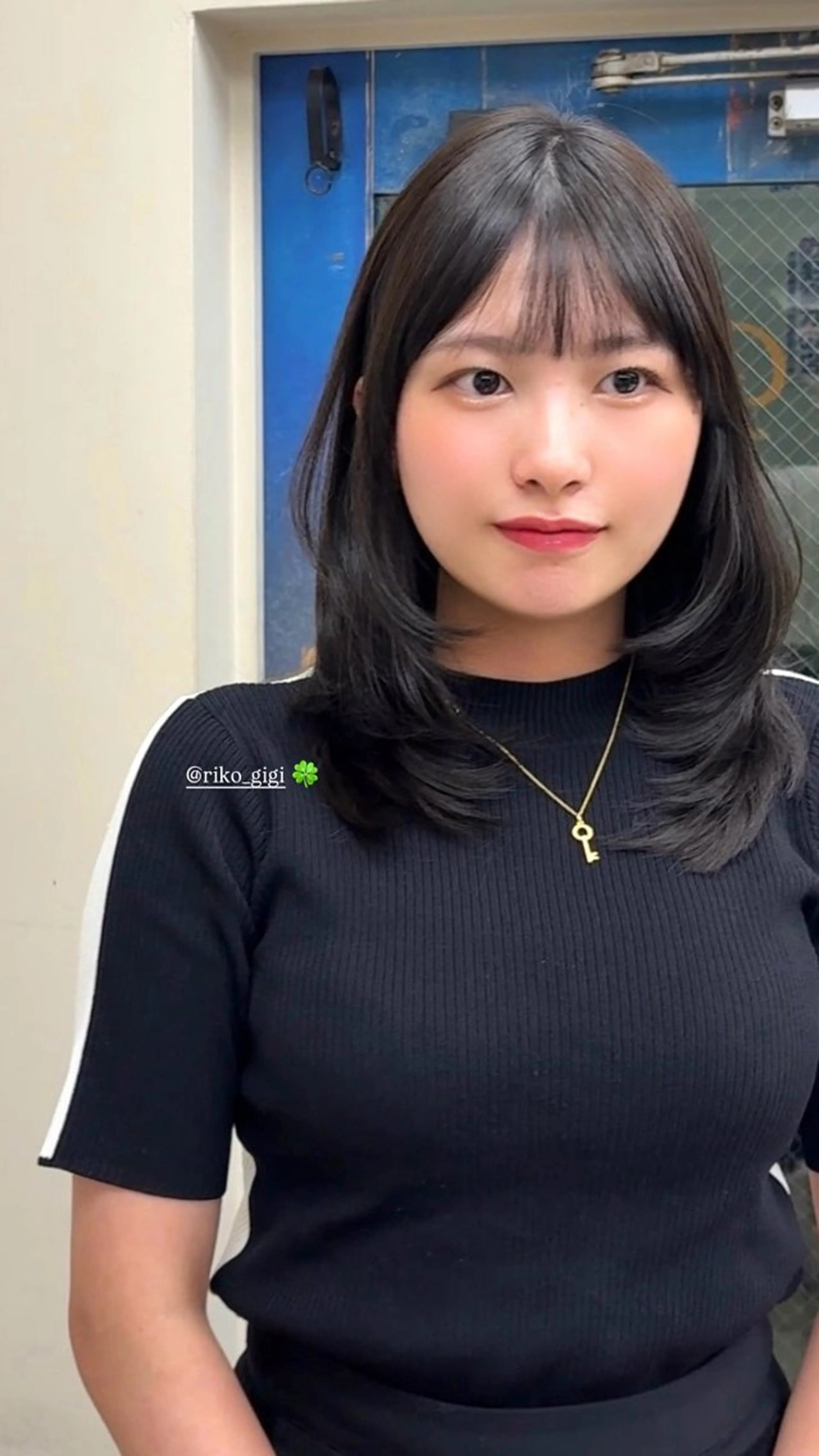 ミディアム カット Gigi 代々木所属・りこ 🐈‍⬛韓国艶カラーのヘアスタイル