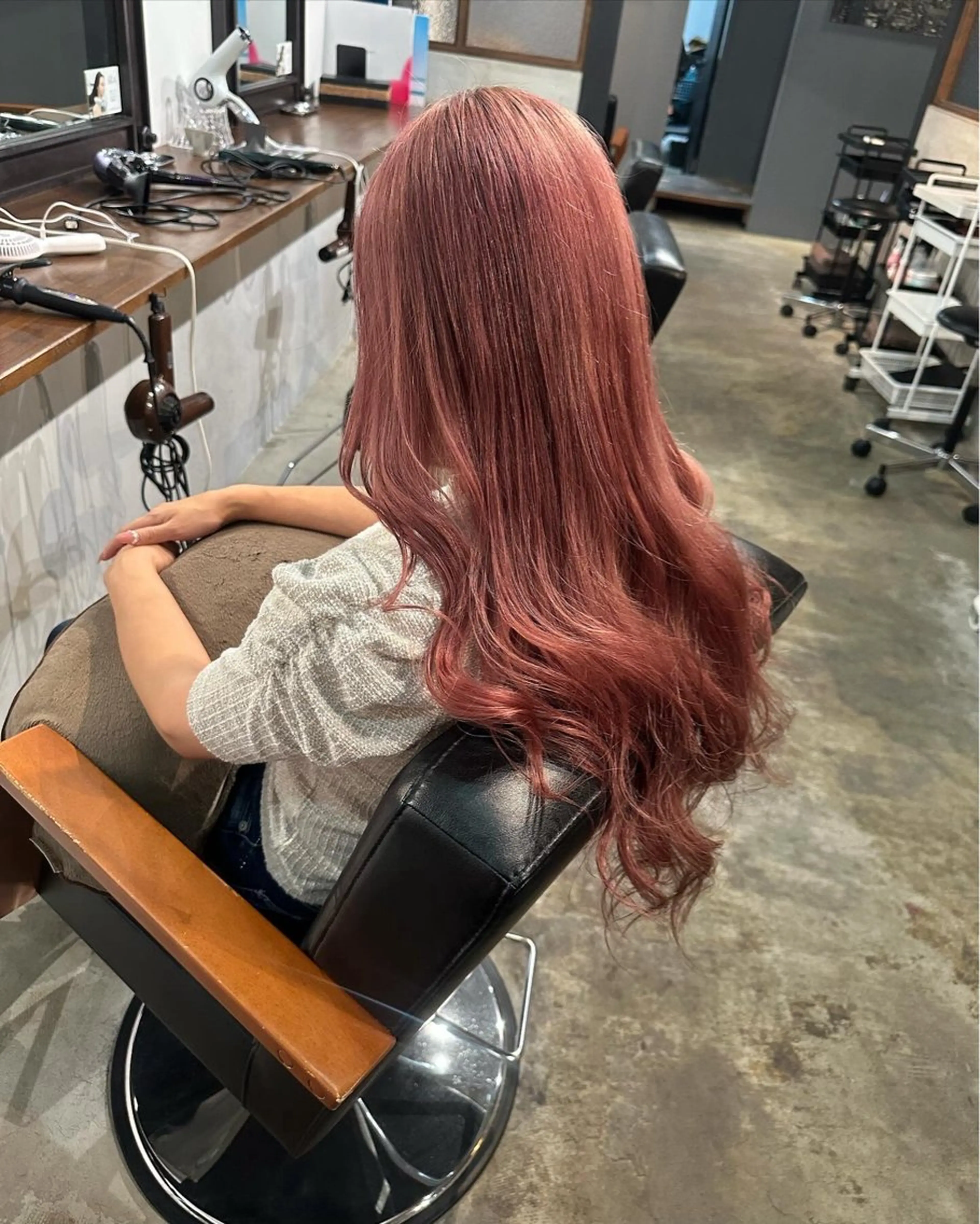 ロング ヘアカラー Baby美容師 Ninaのヘアスタイル