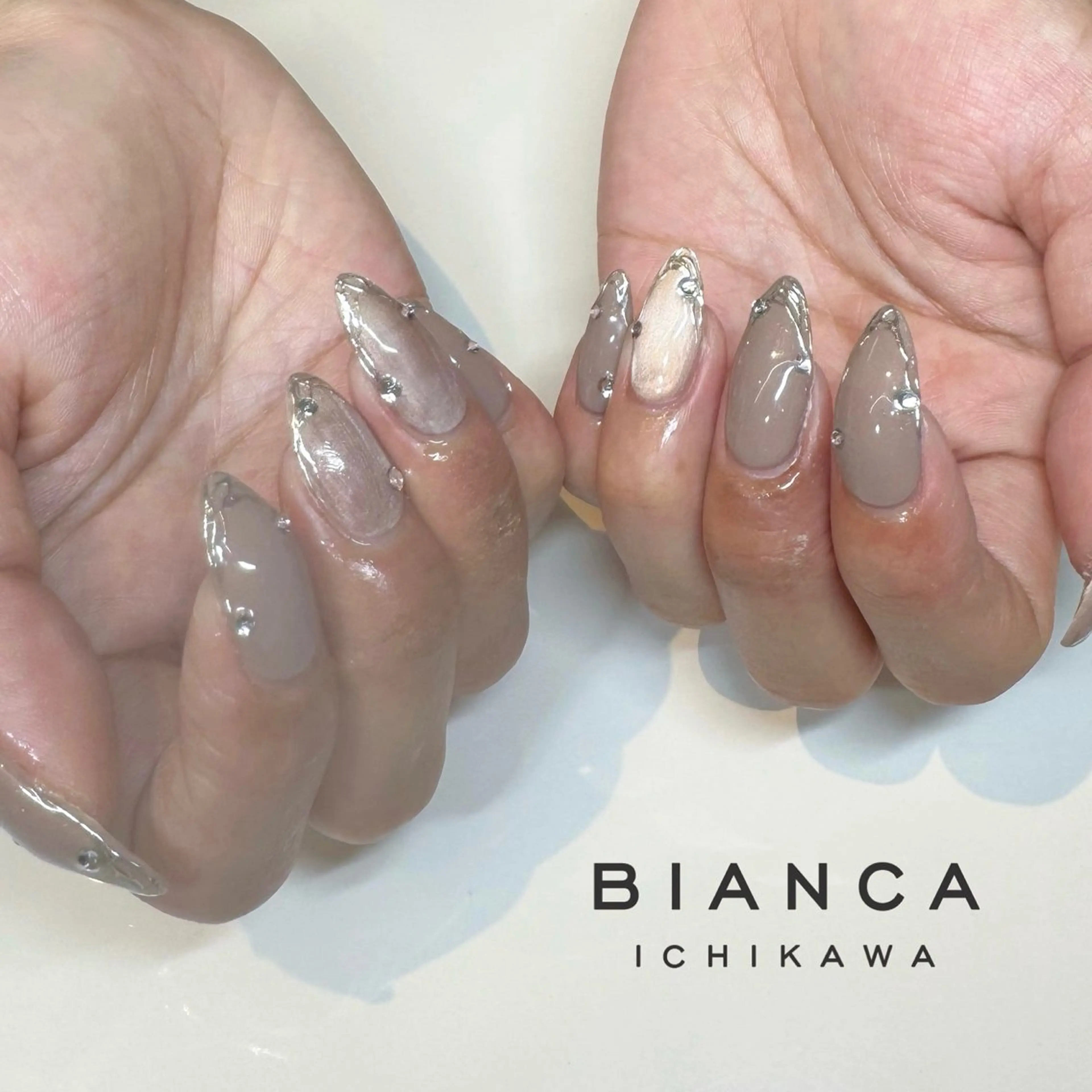 ネイル Bianca 石井🎀のネイルデザイン