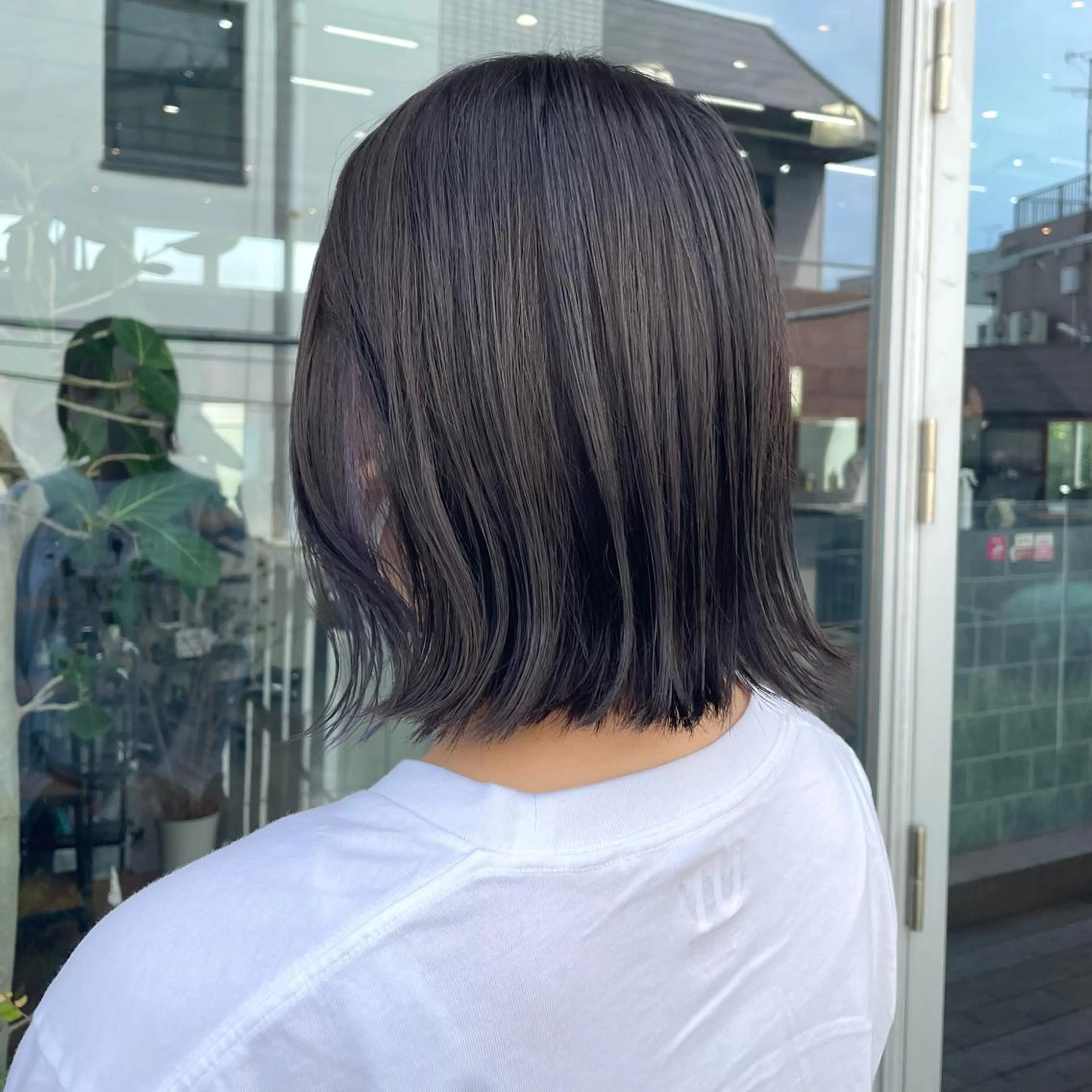 ミディアム 顔まわりレイヤー🎀 くぼやま　みおのヘアスタイル