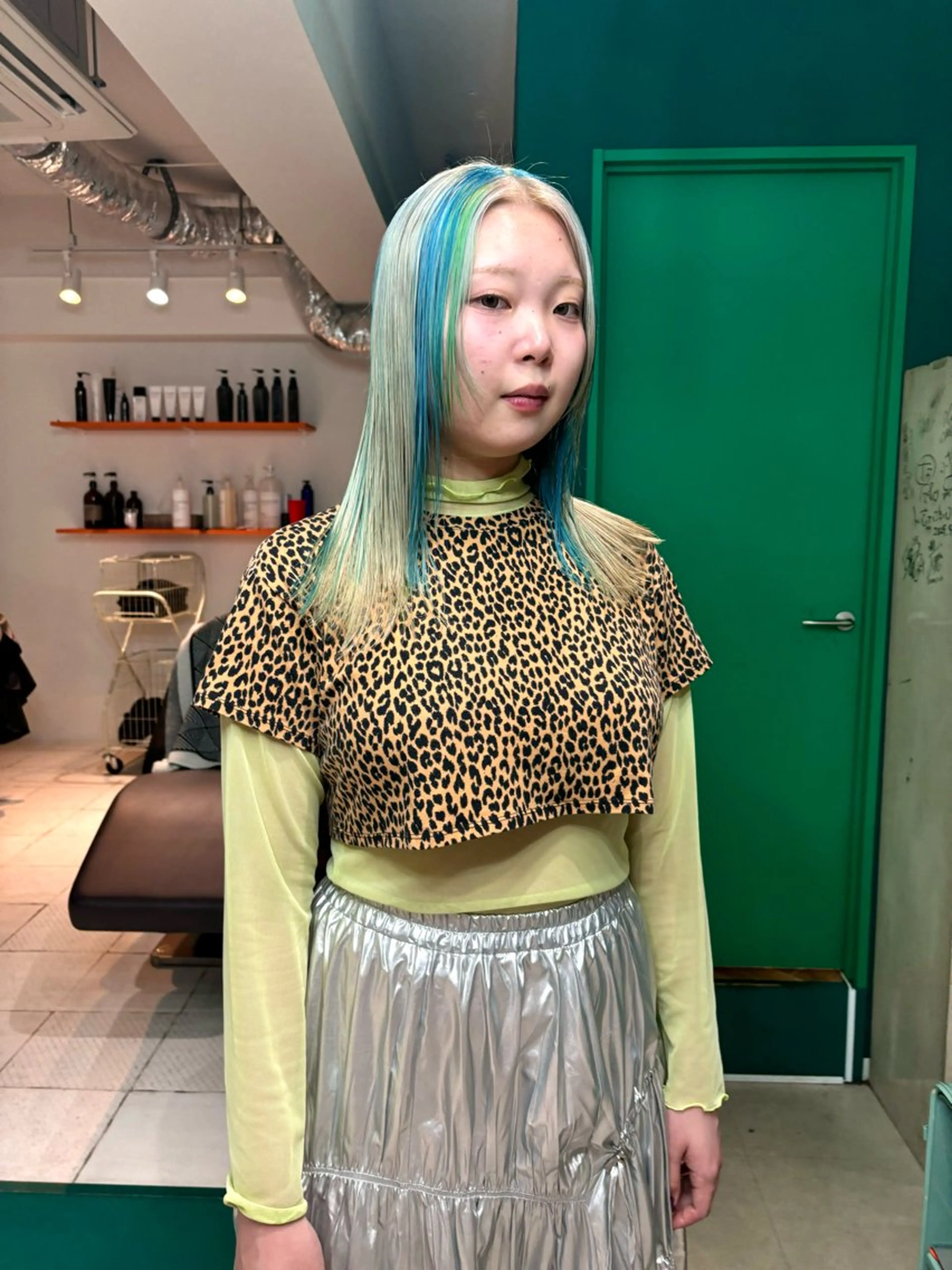 セミロング カラー カット ヘアカラー ケアブリーチ💘 rino🪷高円寺のヘアスタイル