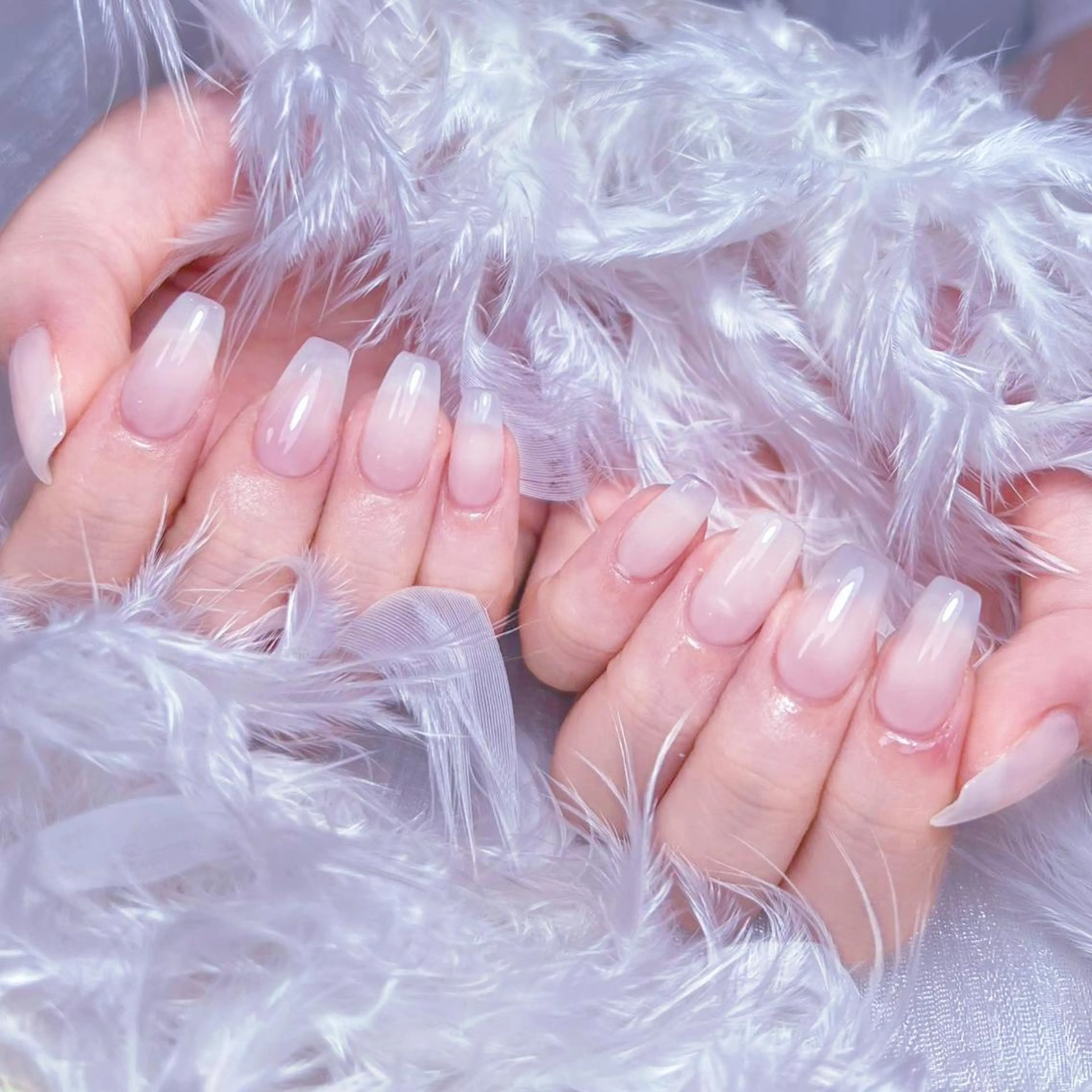 ネイル アートネイル オーロラネイル ガーリー キラキラネイル 韓国ネイル Nail Monsterのネイルデザイン