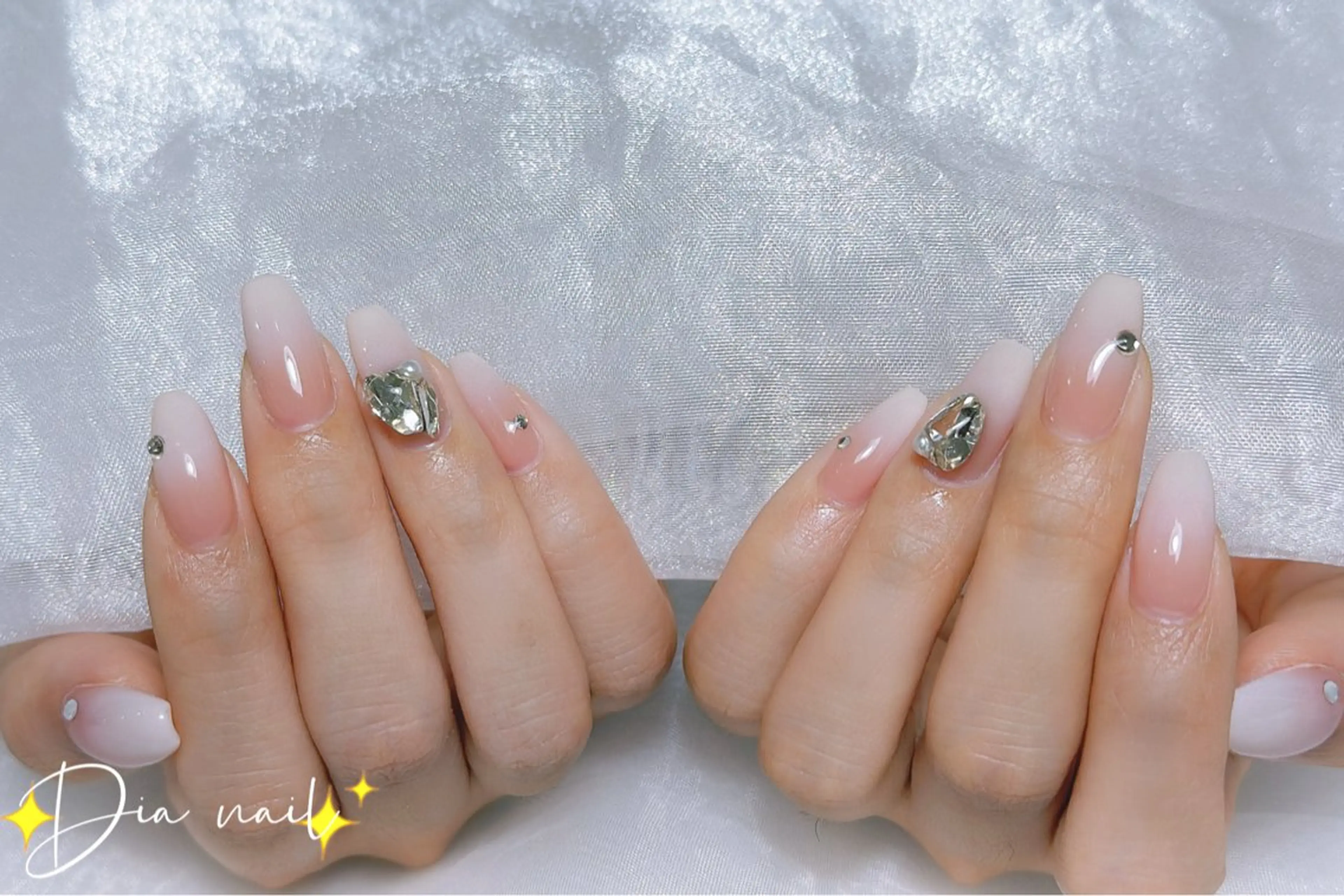 ネイル チークネイル ジェルネイル グラデーション マグネットネイル ニュアンスネイル Di'a nail ネイルサロンのネイルデザイン