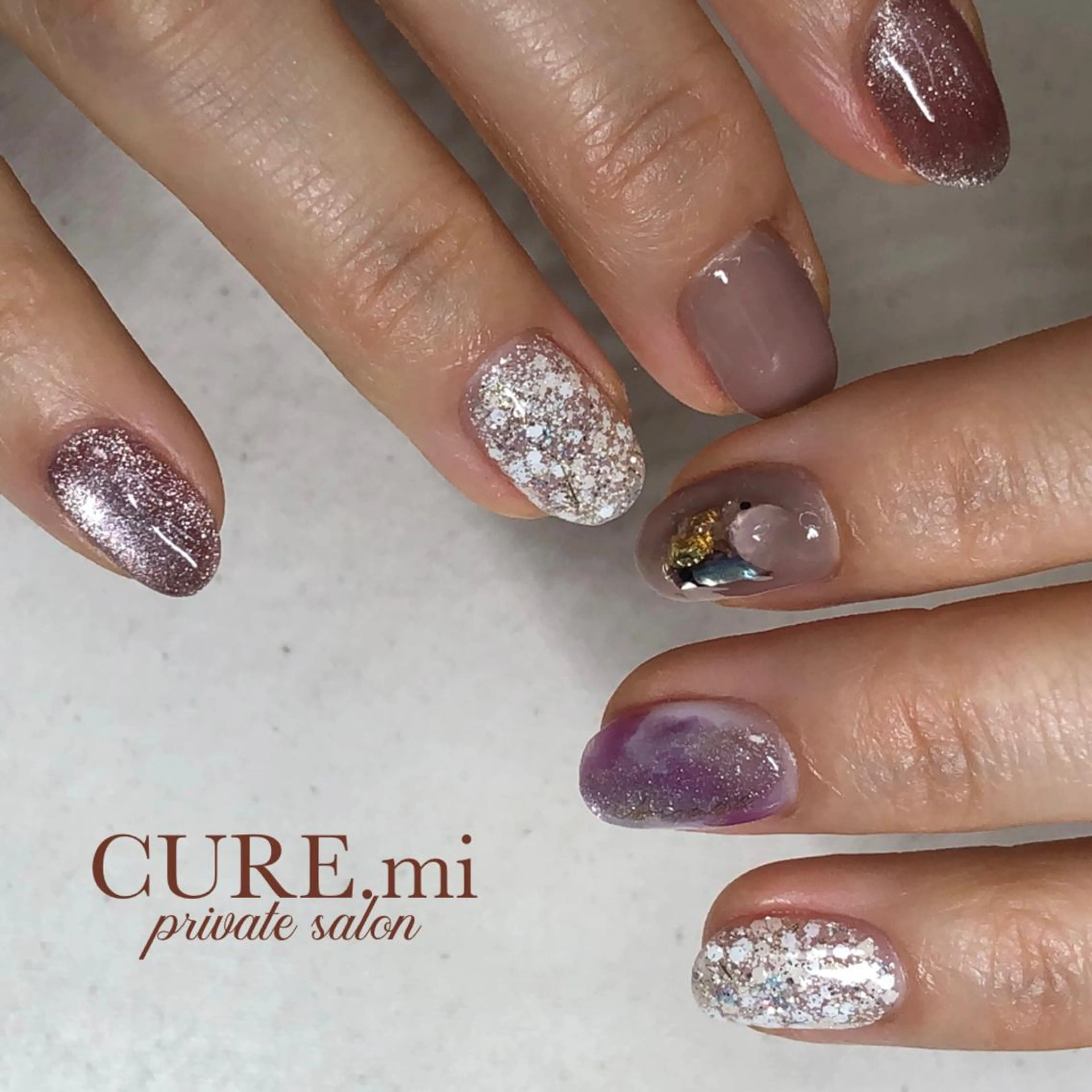 ネイル ニュアンスネイル パープル ハンドネイル ハンドケア CURE.mi所属・伊藤 美香のネイルデザイン