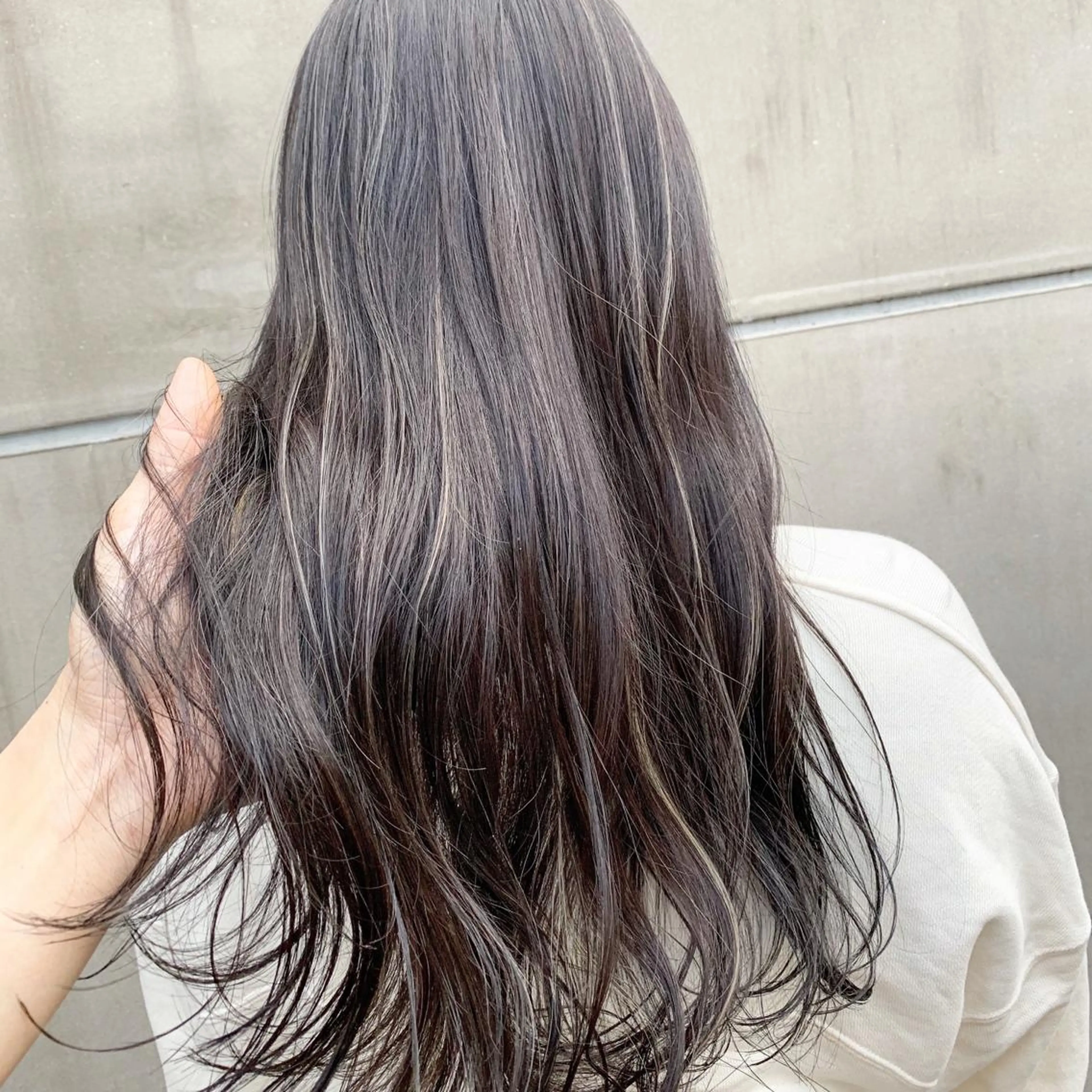 セミロング カラー バレイヤージュ ブリーチ デザインカラー ハイライトカラー ハイライト CALAMARI所属・ツヤ髪髪質改善 yu-kiのヘアスタイル