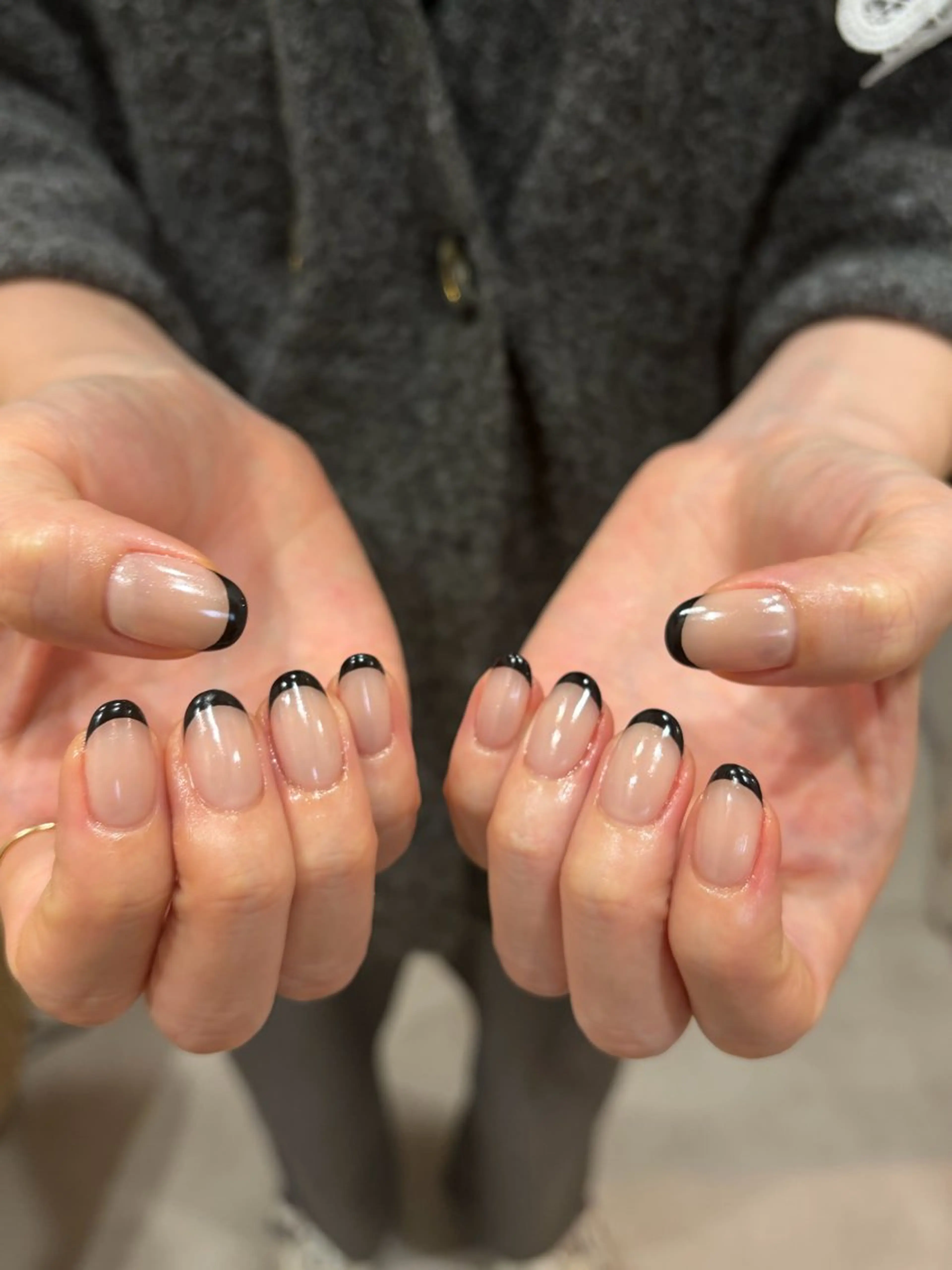 ネイル オーロラネイル フレンチネイル ハンドネイル NINE_ SAKIのネイルデザイン