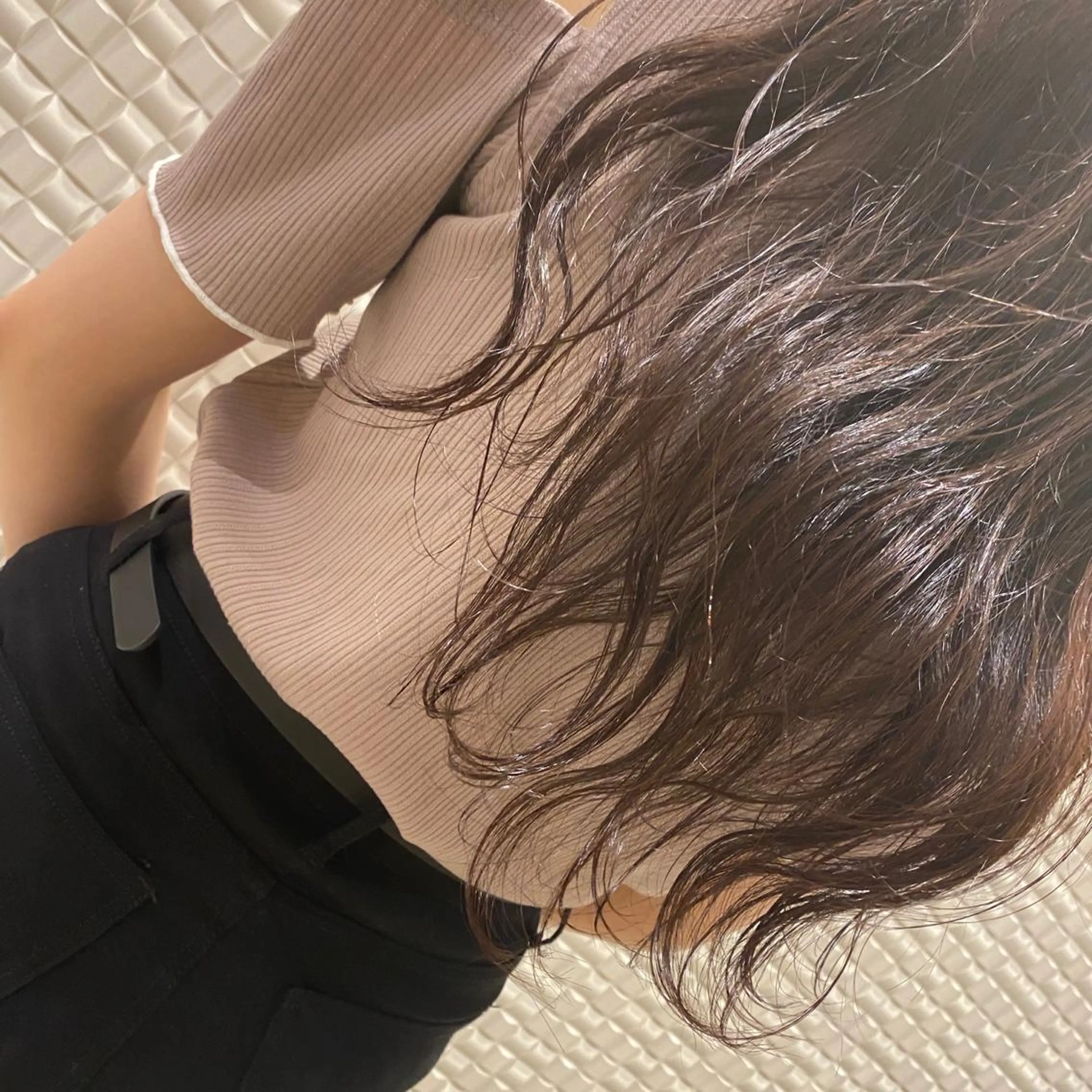 ロング ピンクブラウン 新宿スペインカール ヨモギダのヘアスタイル