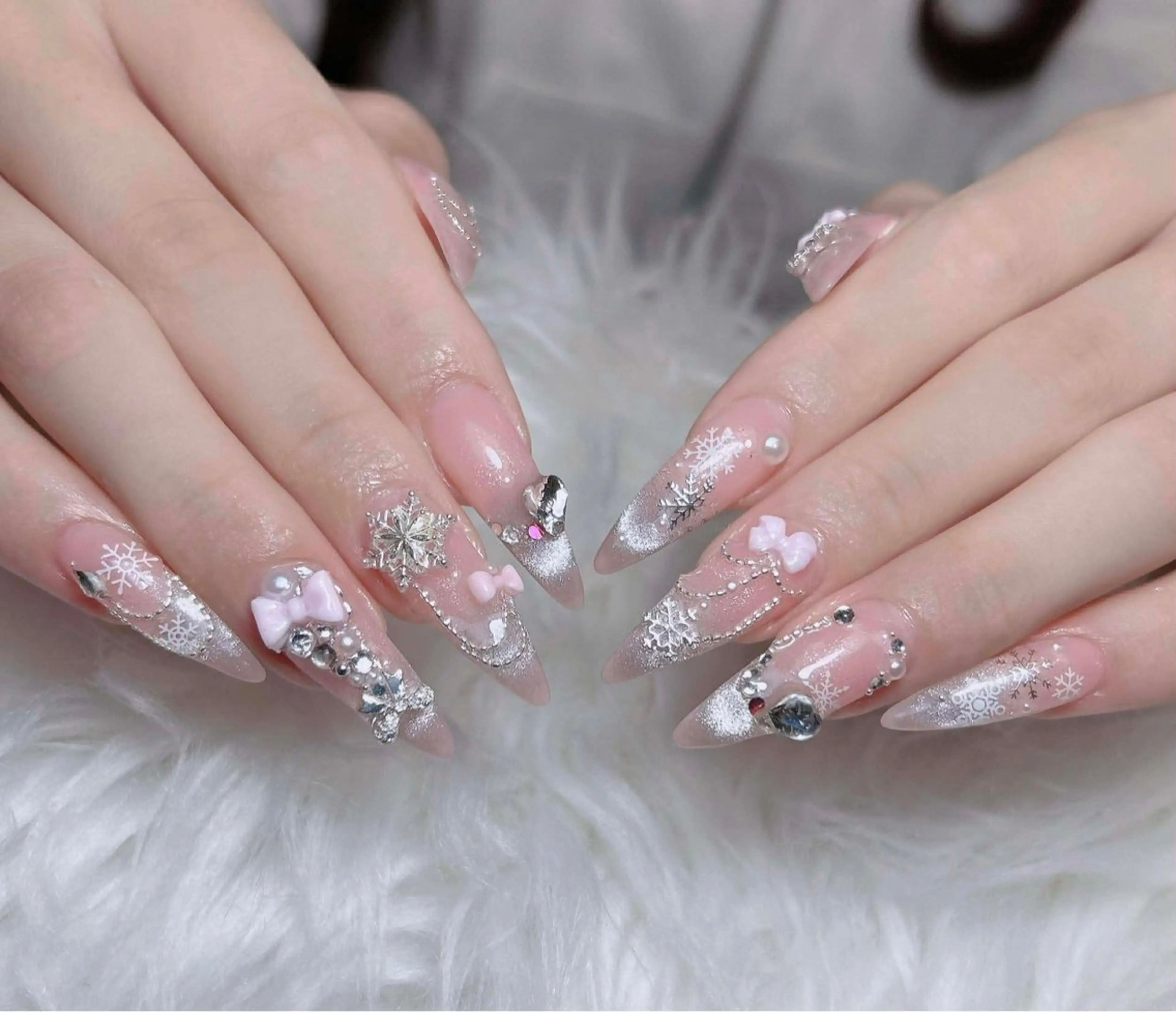 ネイル オーロラネイル チークネイル フットネイル フレンチネイル ハロウィン ハンドネイル Lumi Nail 新大久保3‘のネイルデザイン