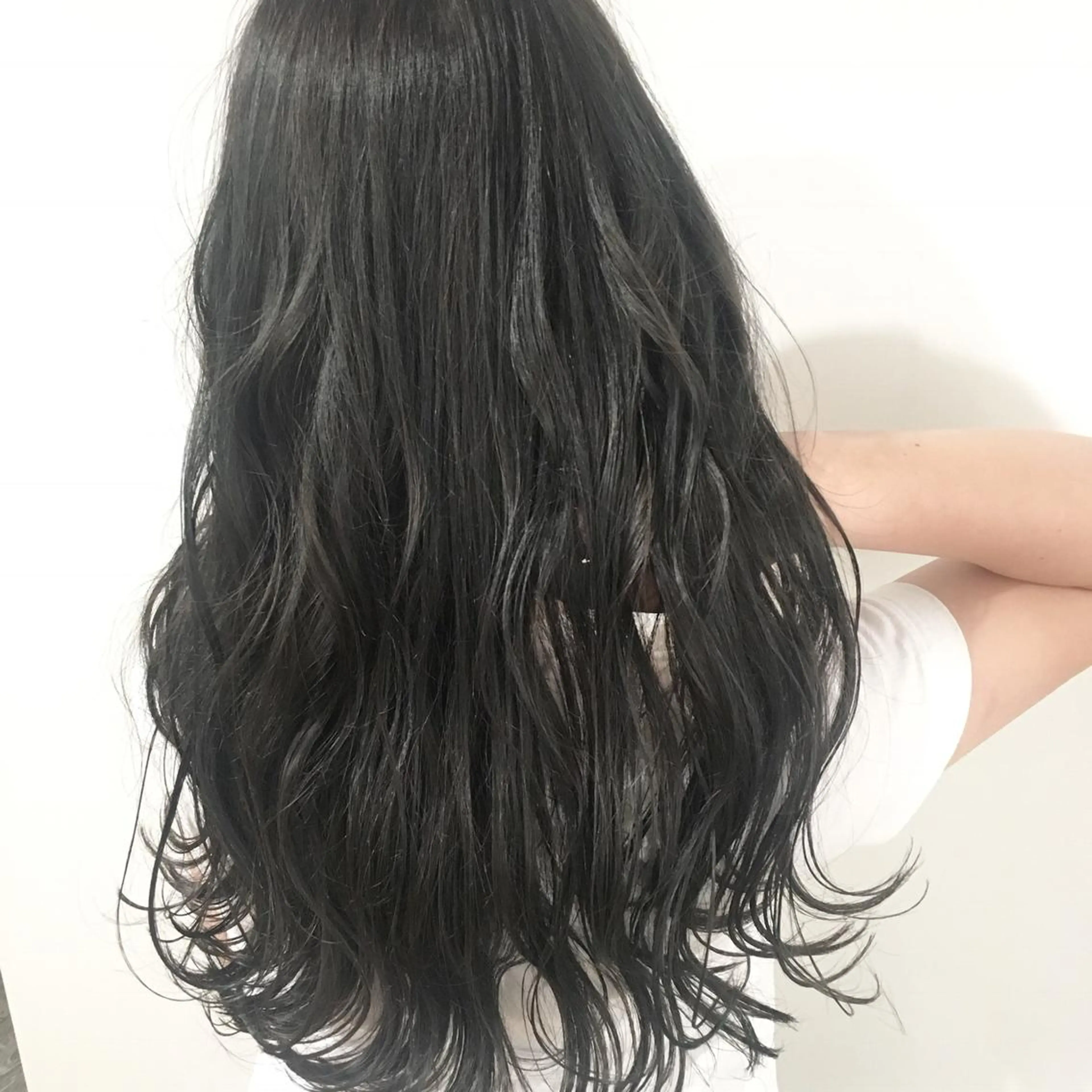 ロング ヘアカラー タカハシ ユウキのヘアスタイル