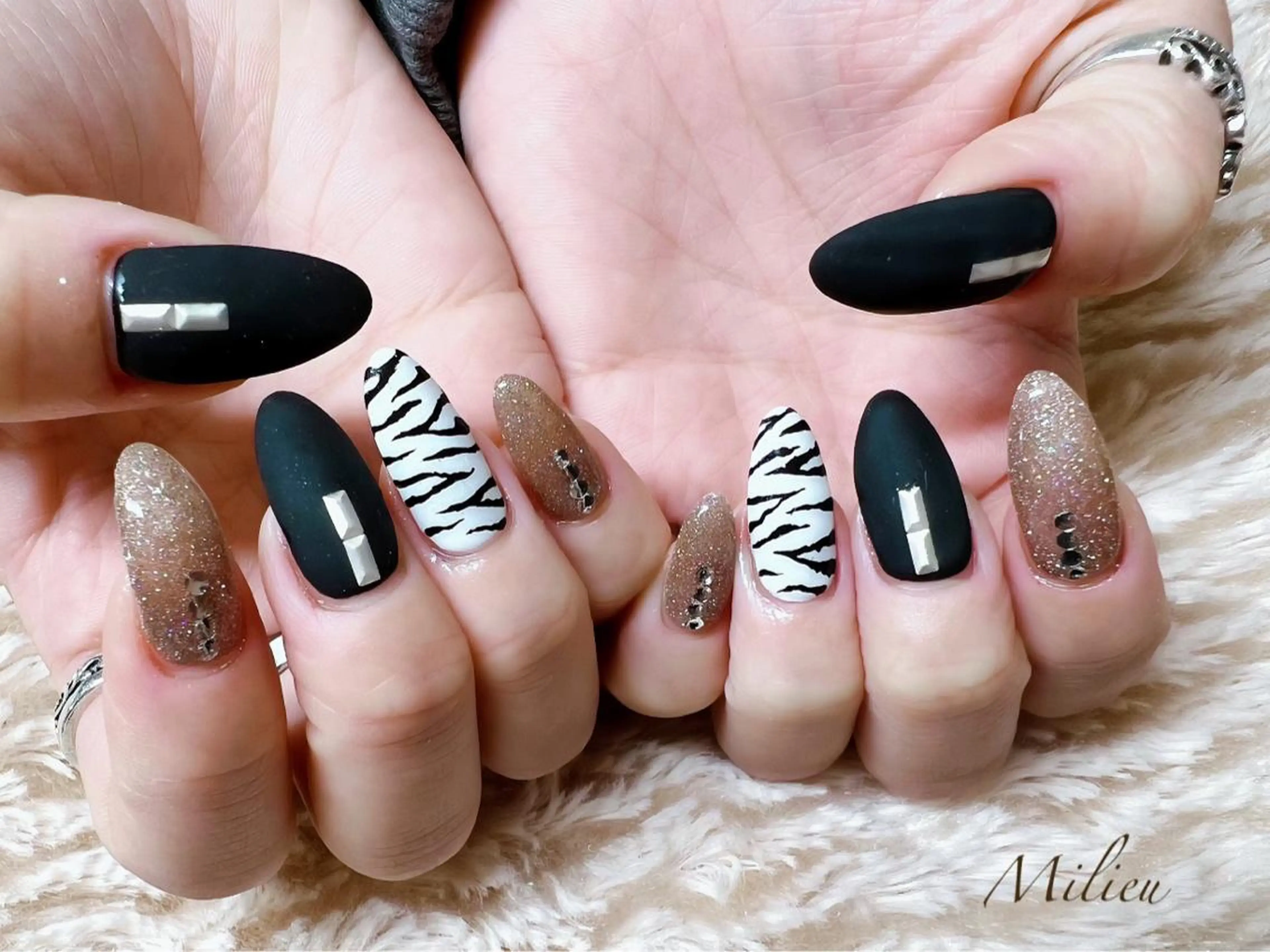 ネイル ハンドネイル 吉澤 圭のネイルデザイン