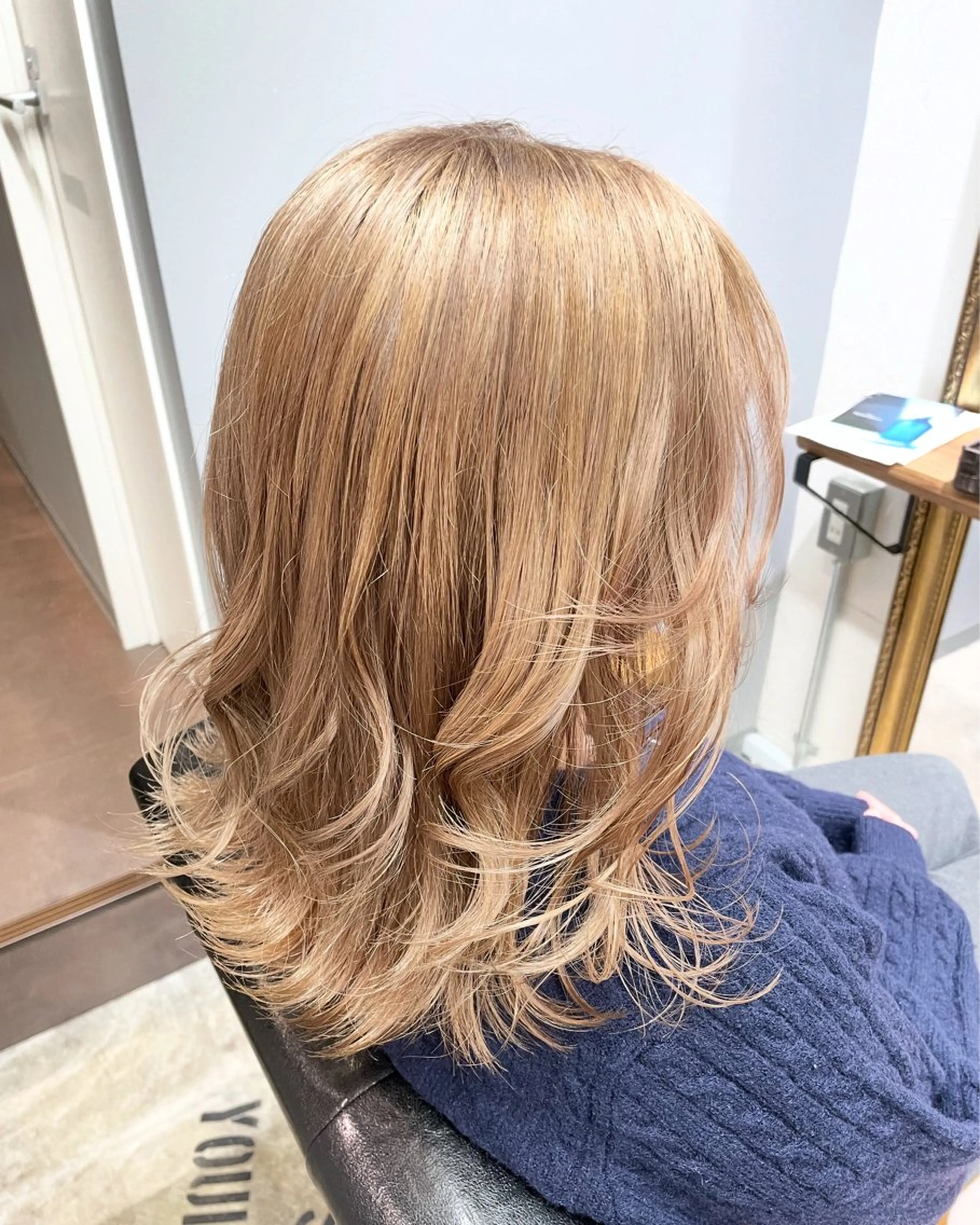 ミディアム カラー ヘアカラー 飯島朋香 オリーブベージュ🌿のヘアスタイル