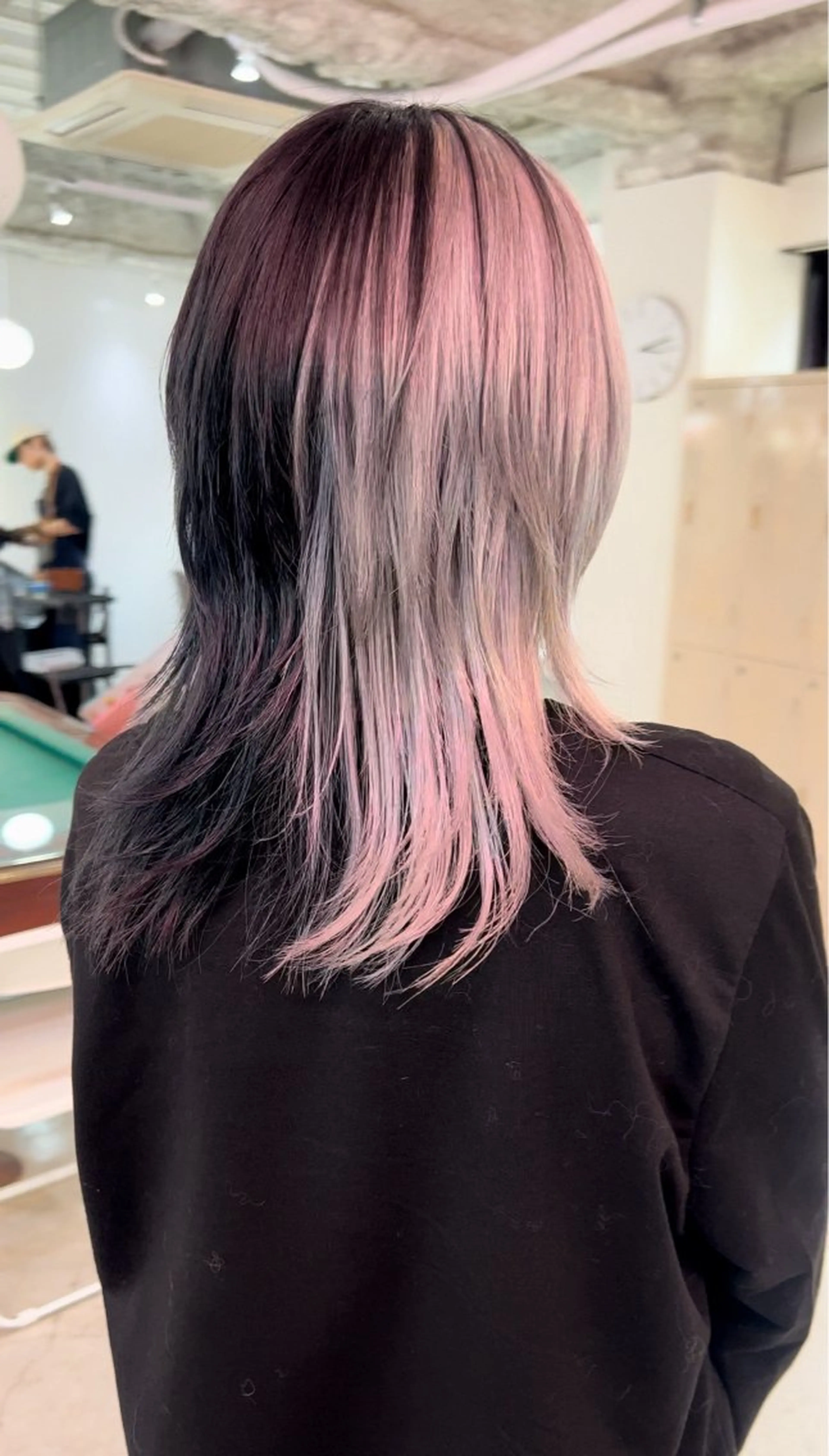 ミディアム カット ヘアカラー 💥ウルフカット デザインあんな💥のヘアスタイル