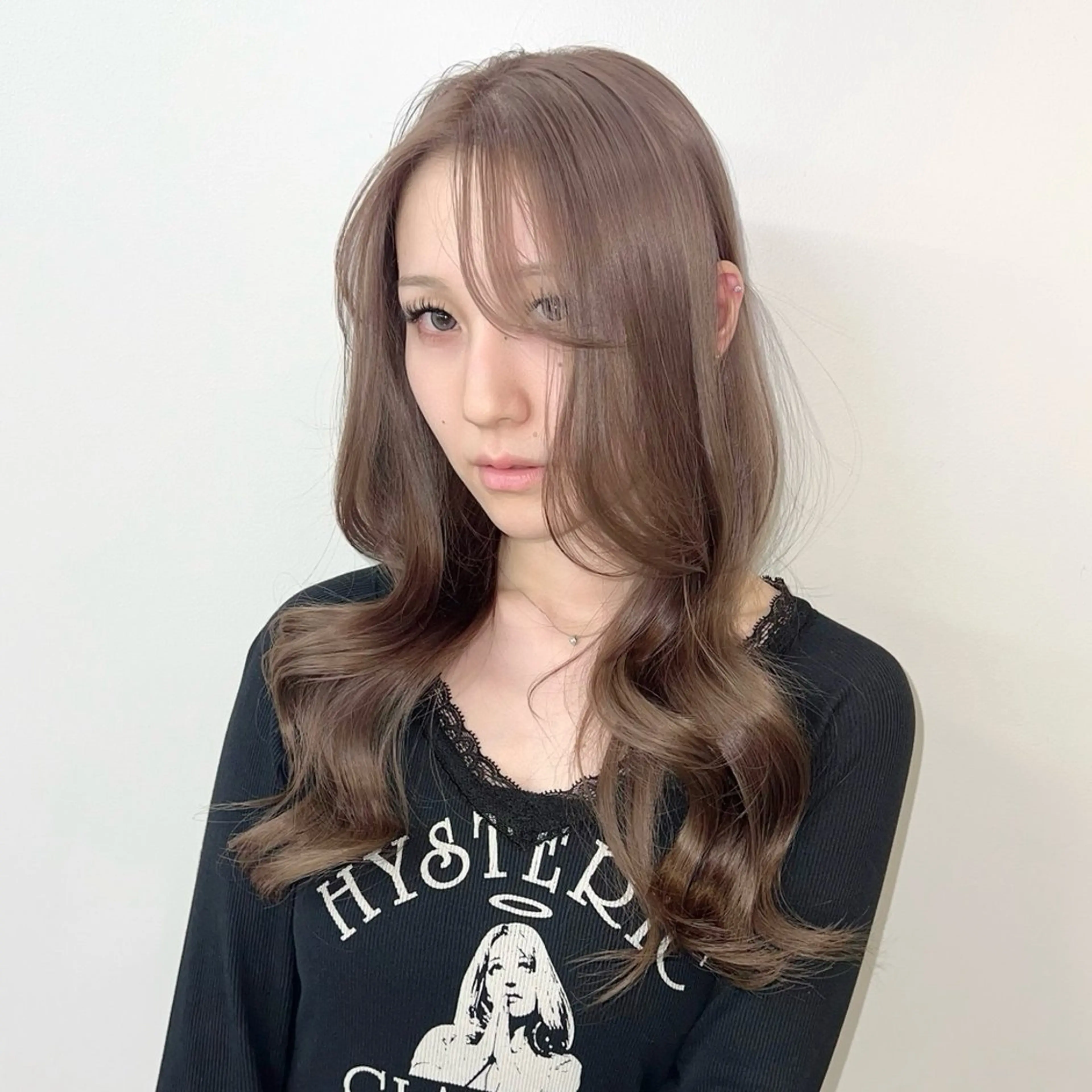 ロング カラー ブリーチ ヘアカラー トリートメント 宇野 堅太 本気で 悩む方へ✨のヘアスタイル