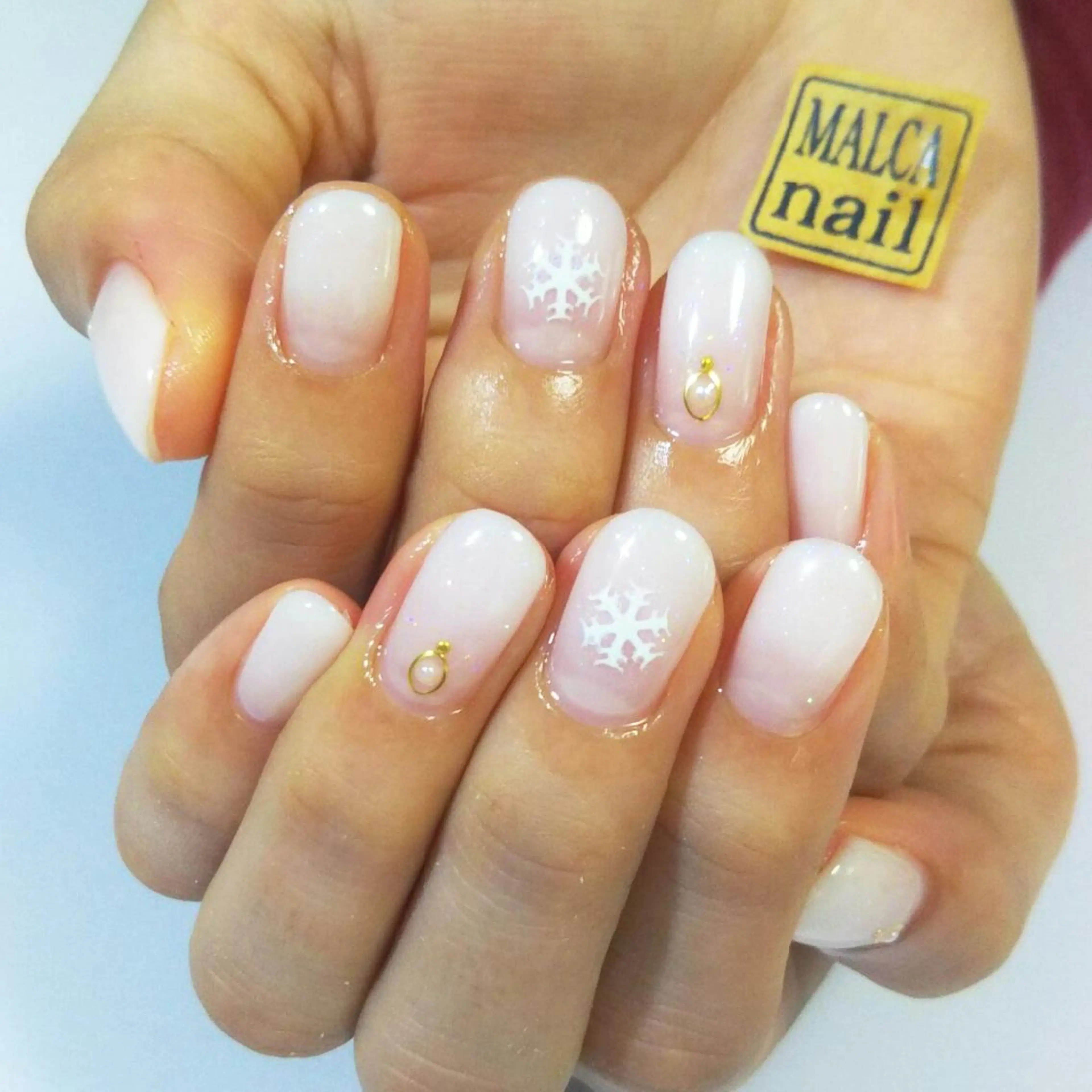 ミディアム カラー パーマ ヘアアレンジ ネイル キッズ マツエク・マツパ MALCAnail(マルカネイル)所属・荒木 莉奈のネイルデザイン