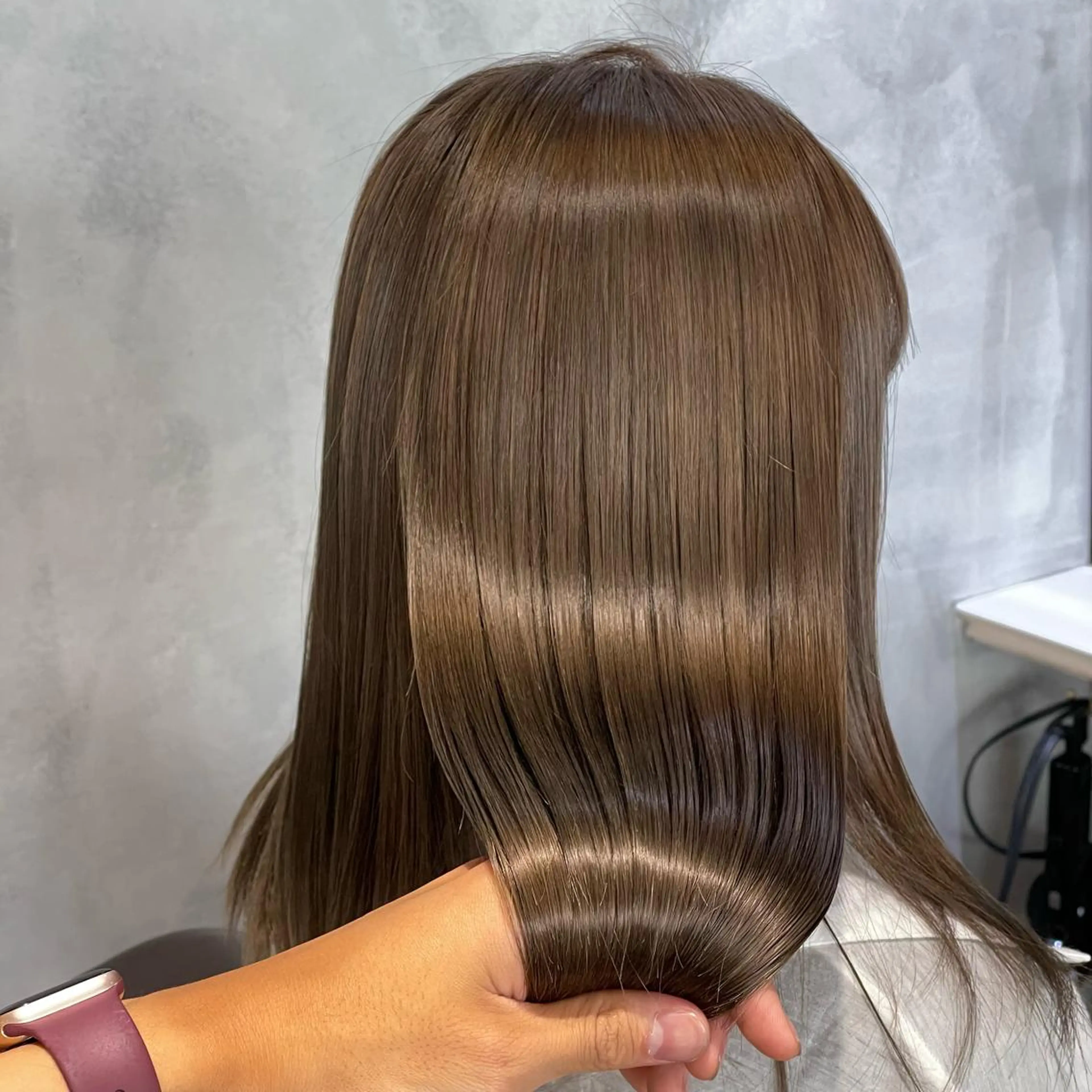 セミロング 顔まわりレイヤー 韓国風ヘア レイヤーカット ローレイヤー 縮毛矯正 カット ヘアカラー トリートメント Masena所属・【必ず似合わせます】 川口航平のヘアスタイル
