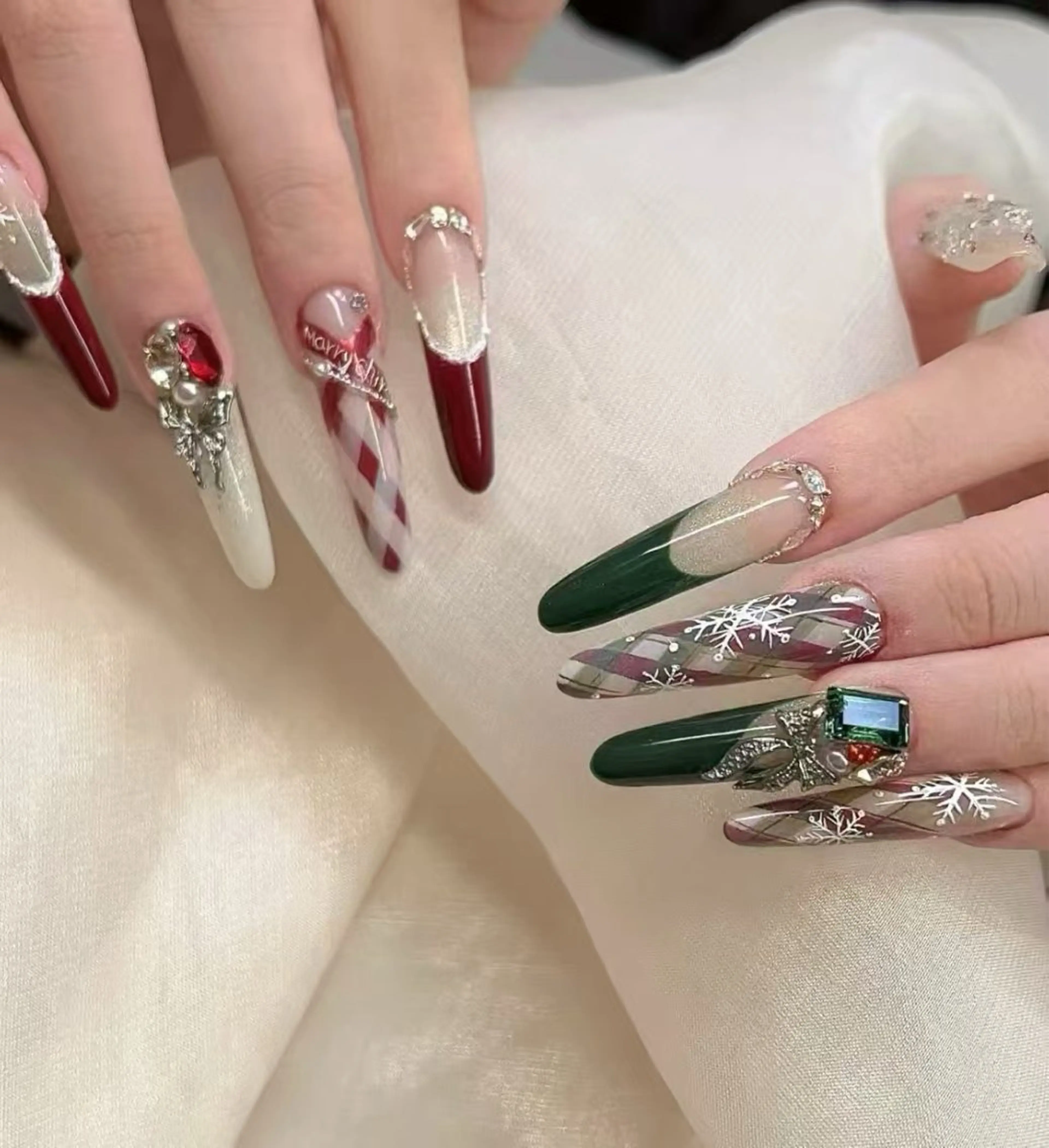 ネイル W&nail  slon所属・W·mai nail 関内のネイルデザイン
