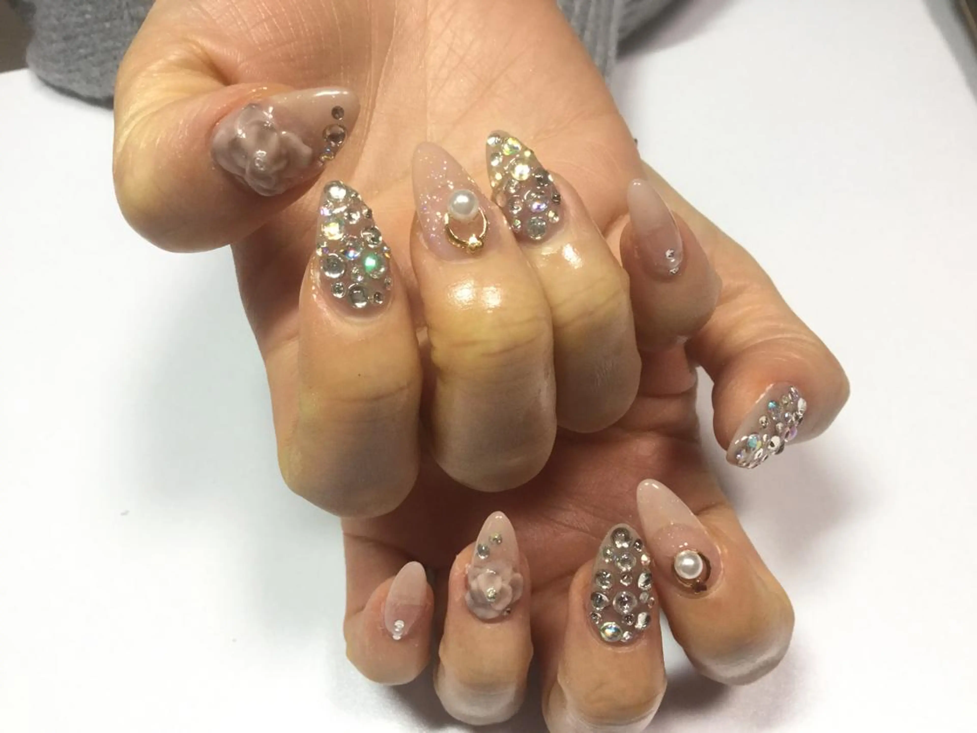 ロング ネイル Megumi Nailのネイルデザイン