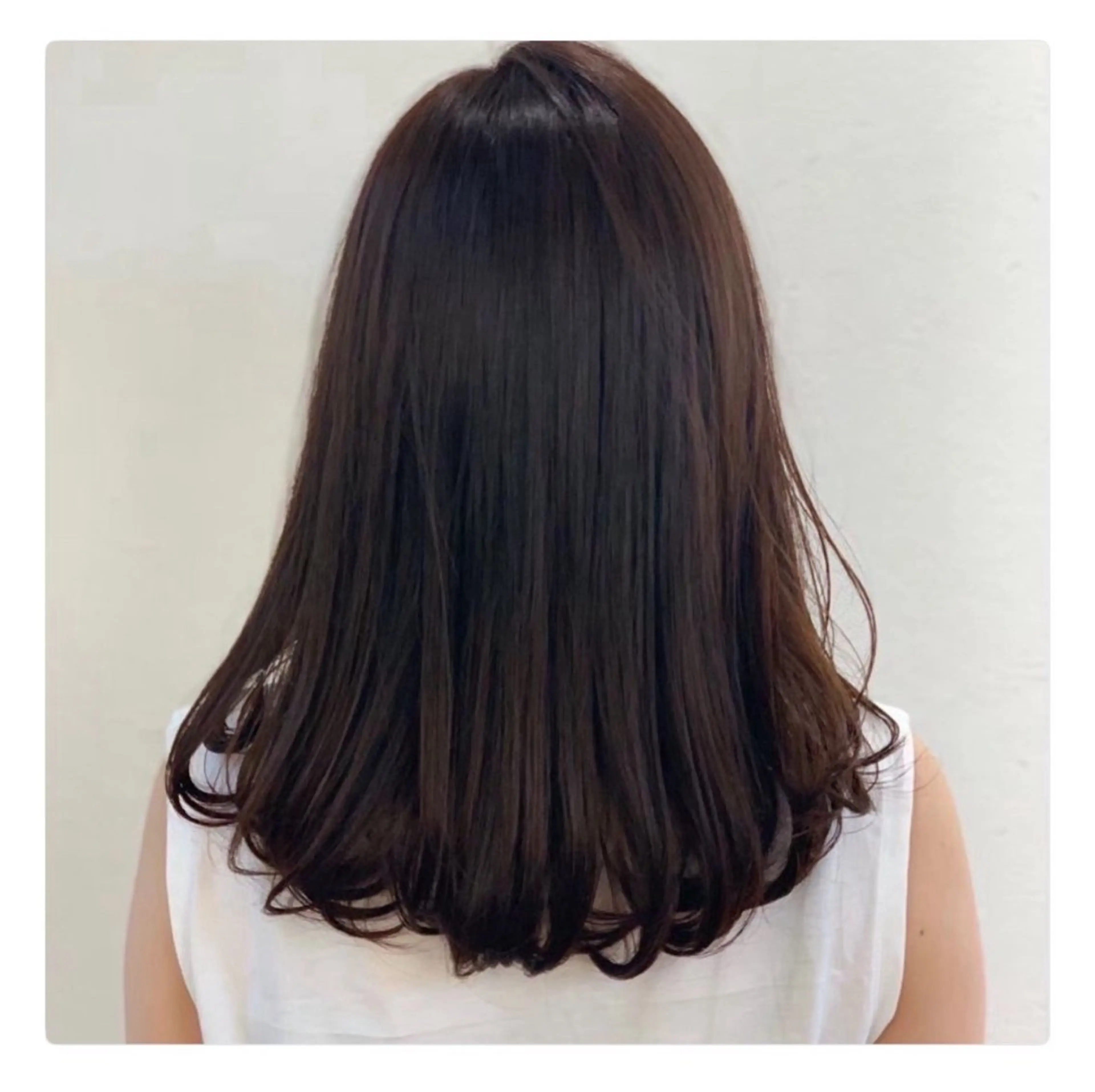 ミディアム カラー 齋藤 こころのヘアスタイル