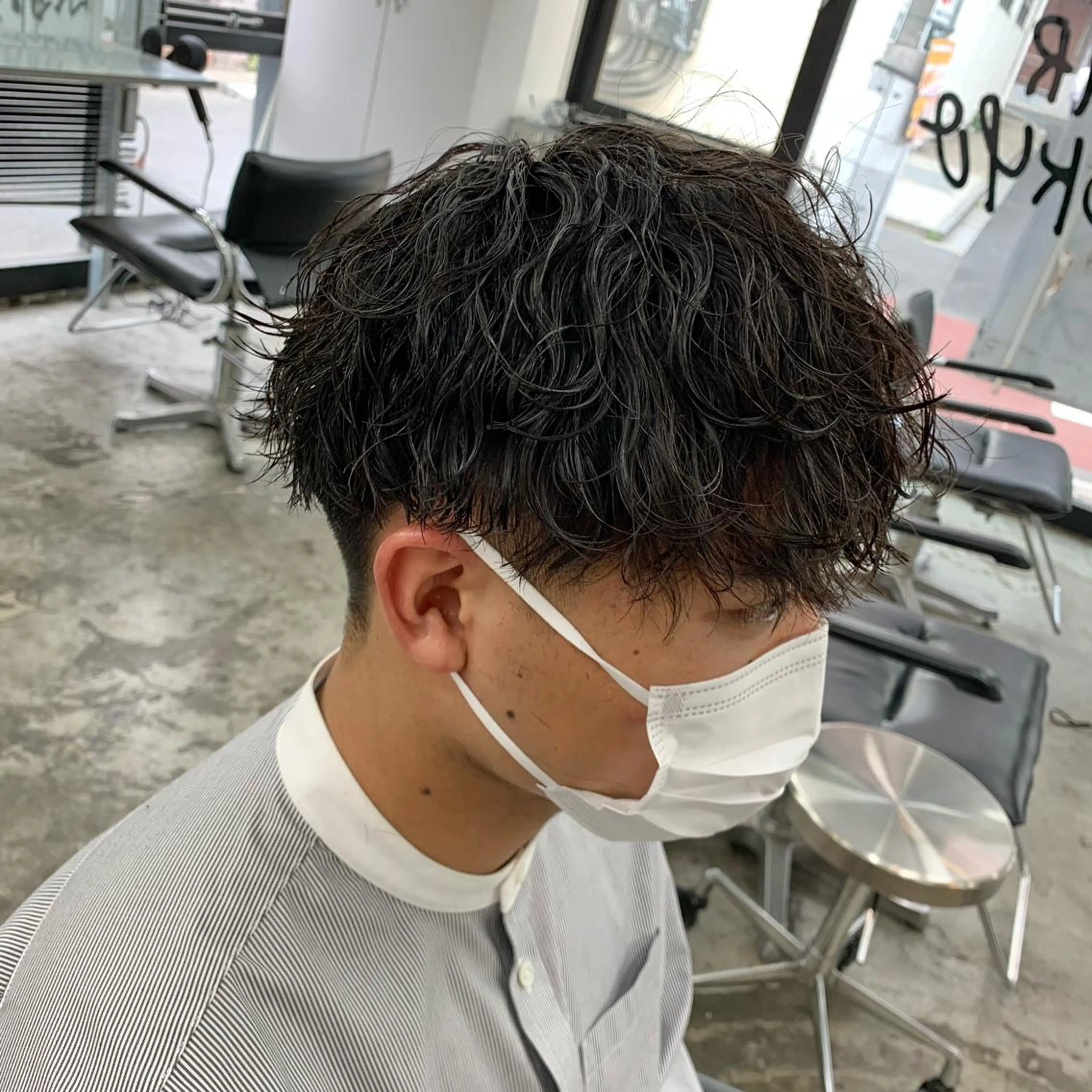ショート パーマ メンズ メンズパーマ 波巻きパーマ カット パーマ メンズ特化美容師/ 藤戸 椋のヘアスタイル