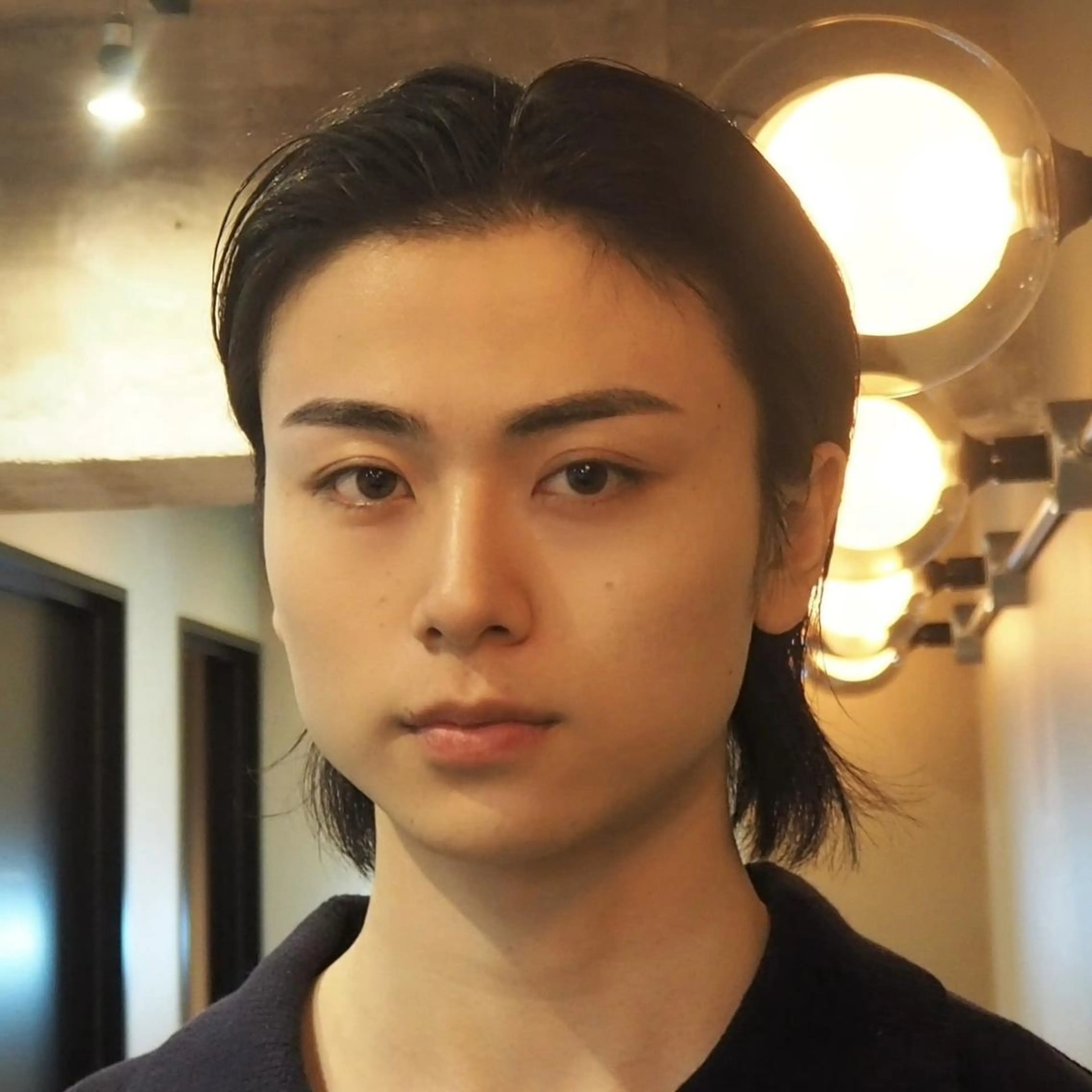 メンズ美眉ワックス+こめかみ処理¥4300の写真