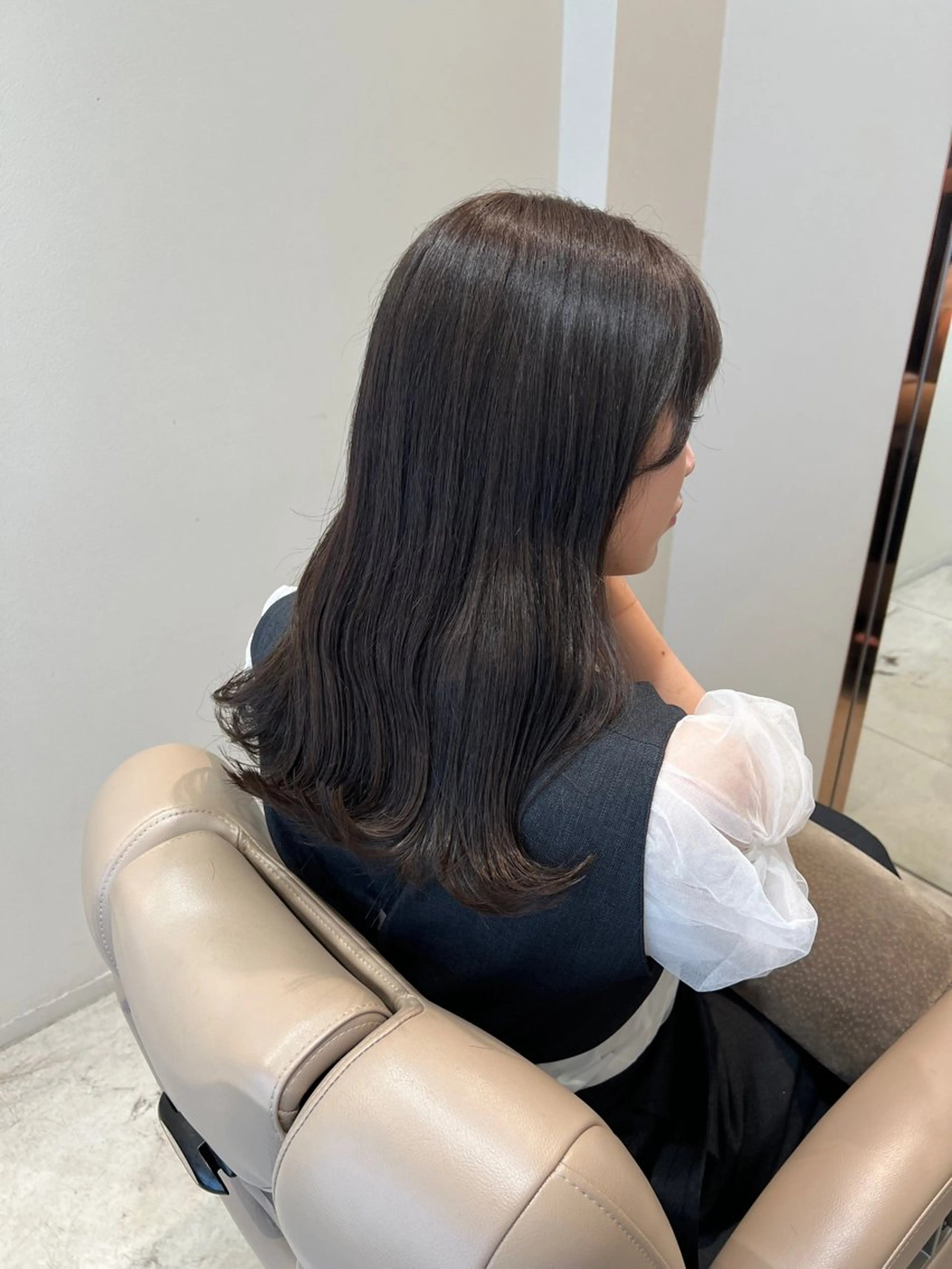 ロング カラー カット ヘアカラー トリートメント ノイシキ サキのヘアスタイル