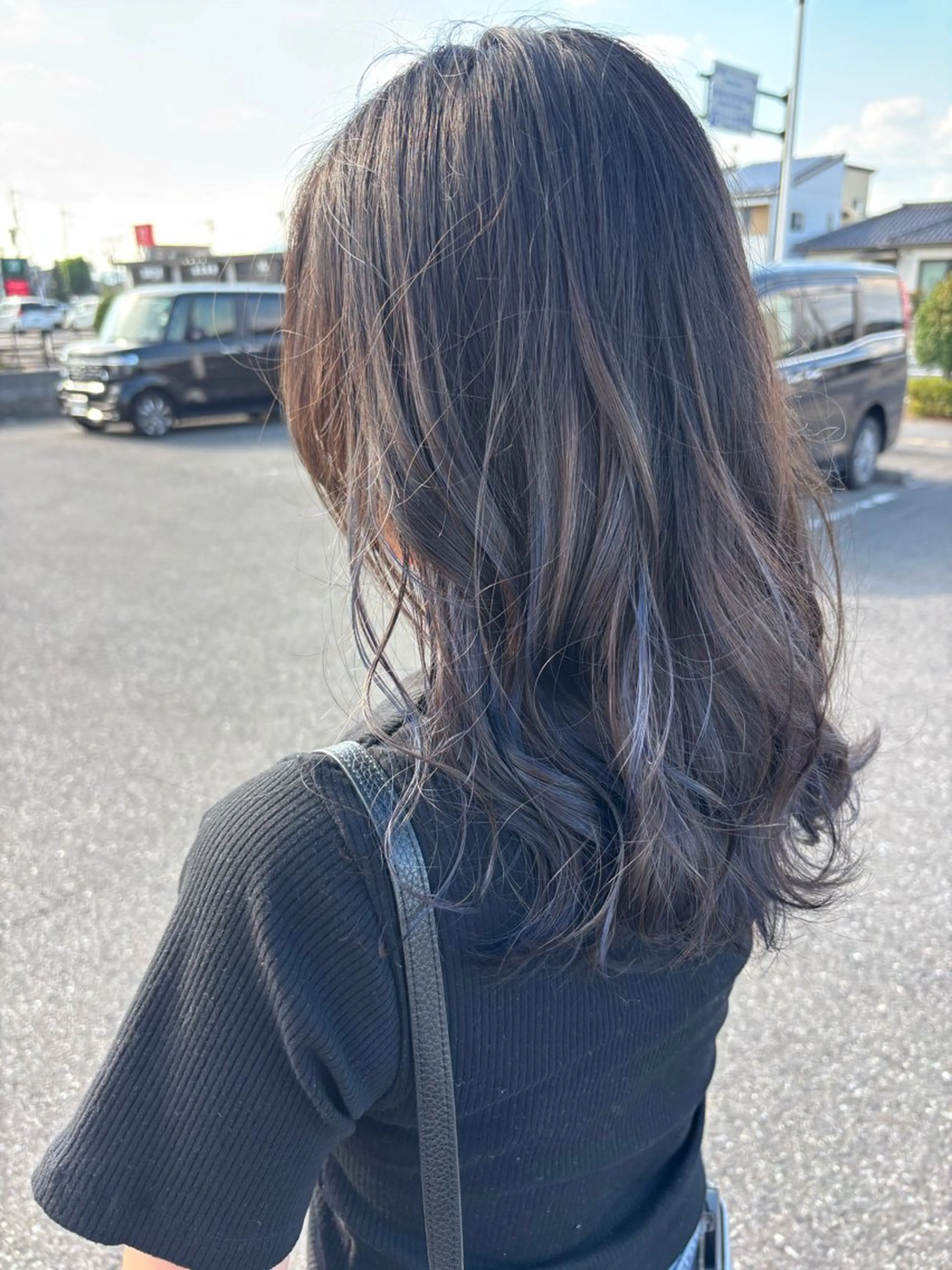 ミディアム カラー 石坂 瀬音のヘアスタイル